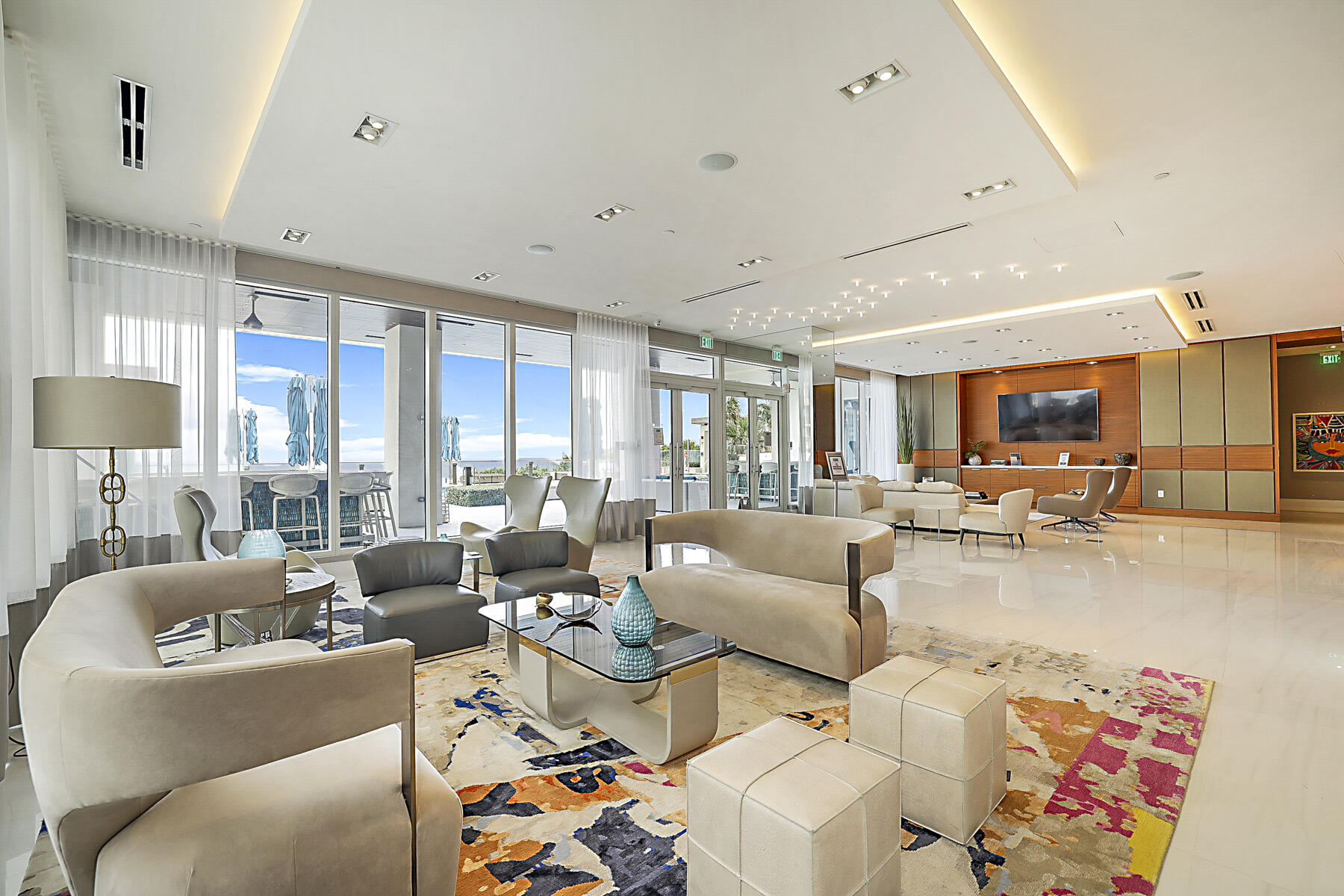 CLUB ROOM