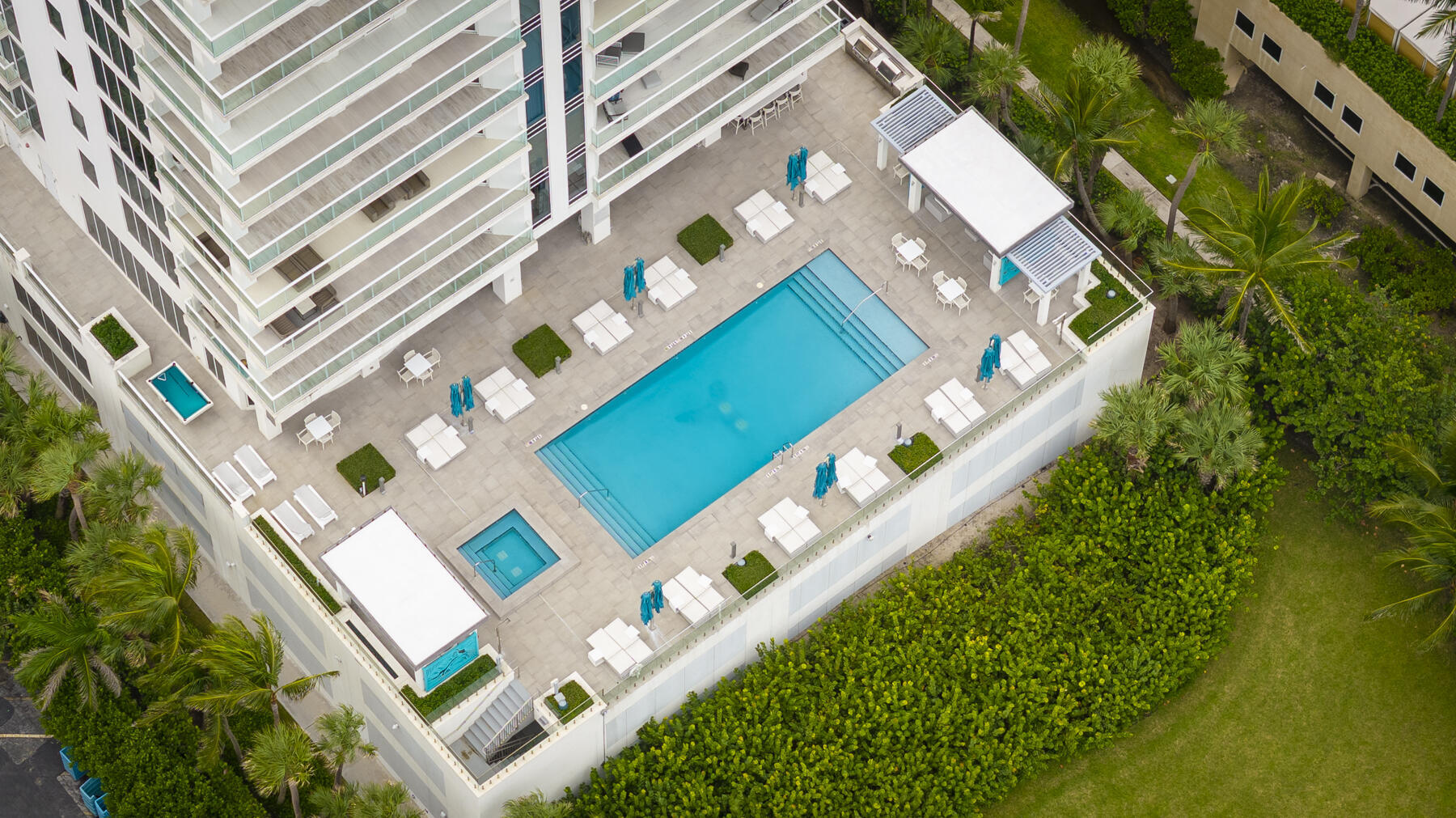 POOL DECK