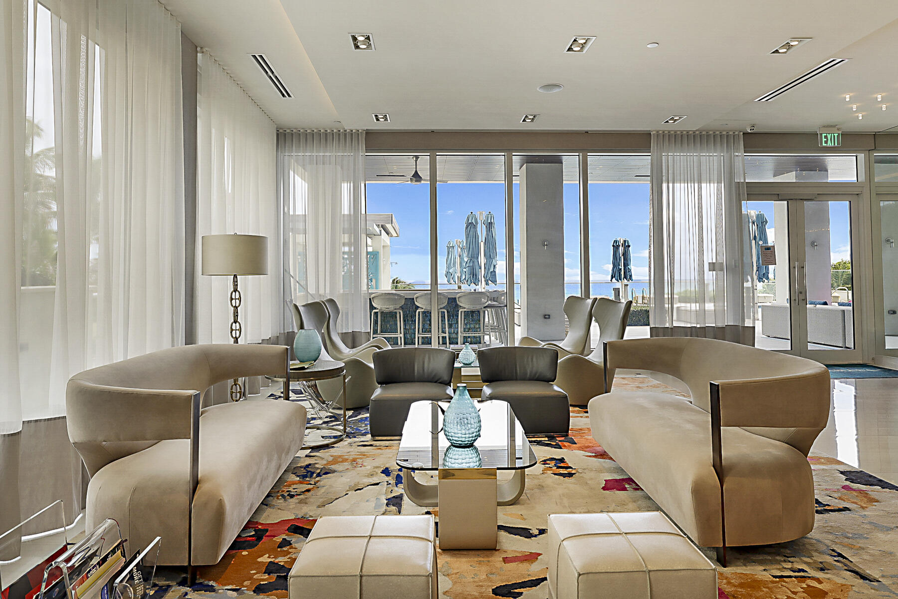 CLUB ROOM