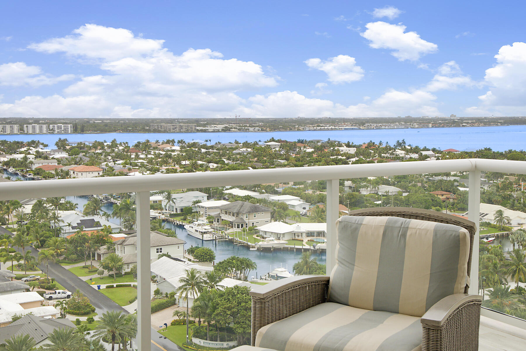 BALCONY NW VIEWS BALCONY NW VIEWS