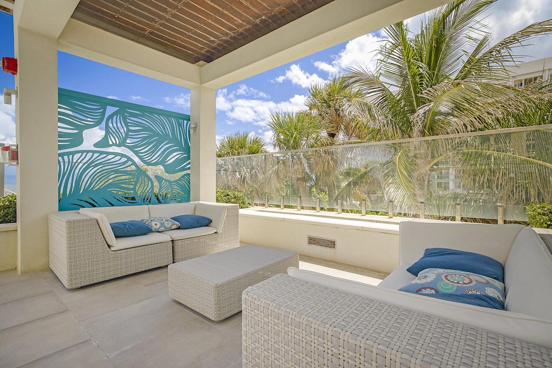 POOL DECK