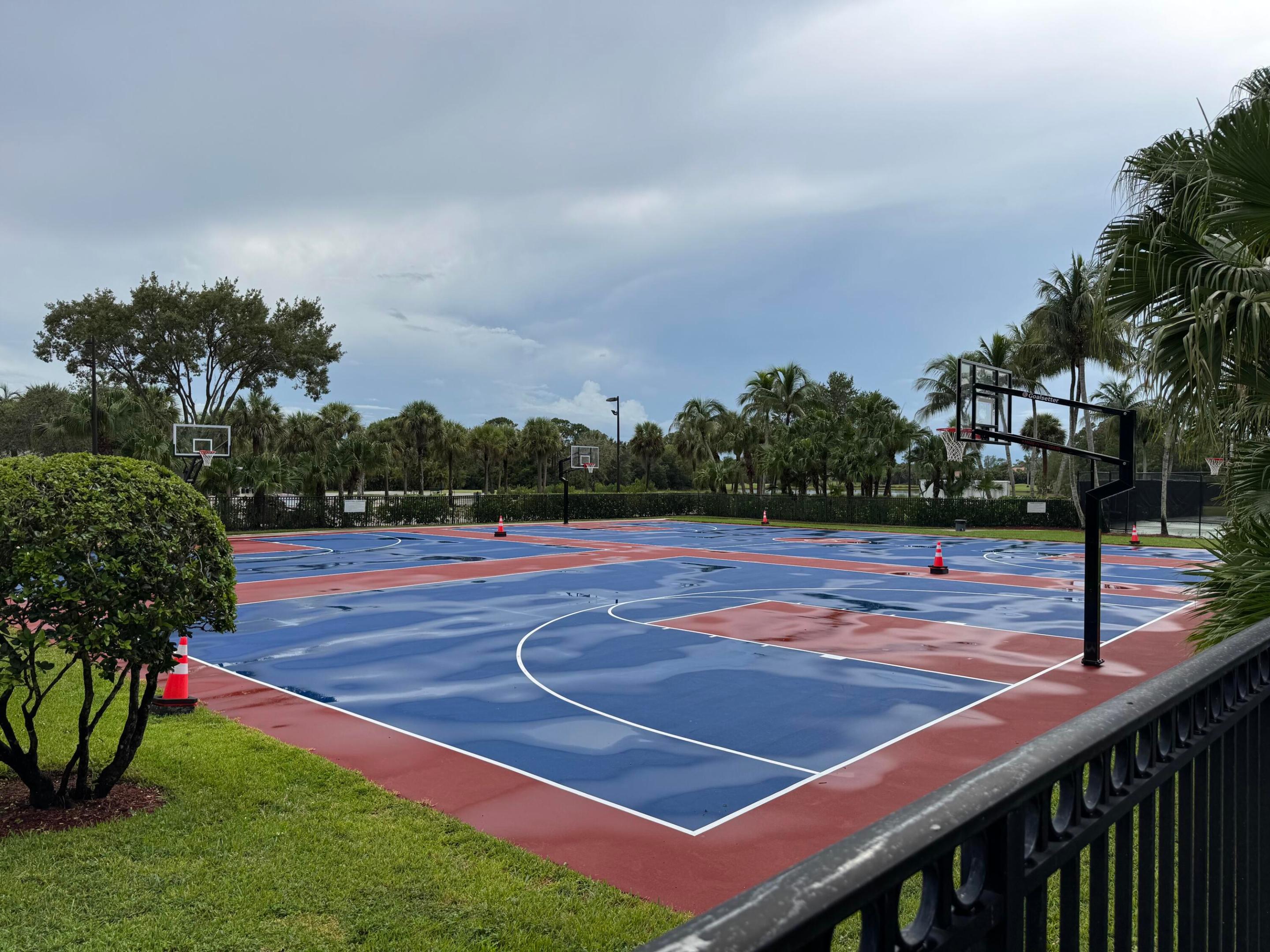 BASKETBALL COURTS INSIDE THE CLUBHOUSE FACILITY
