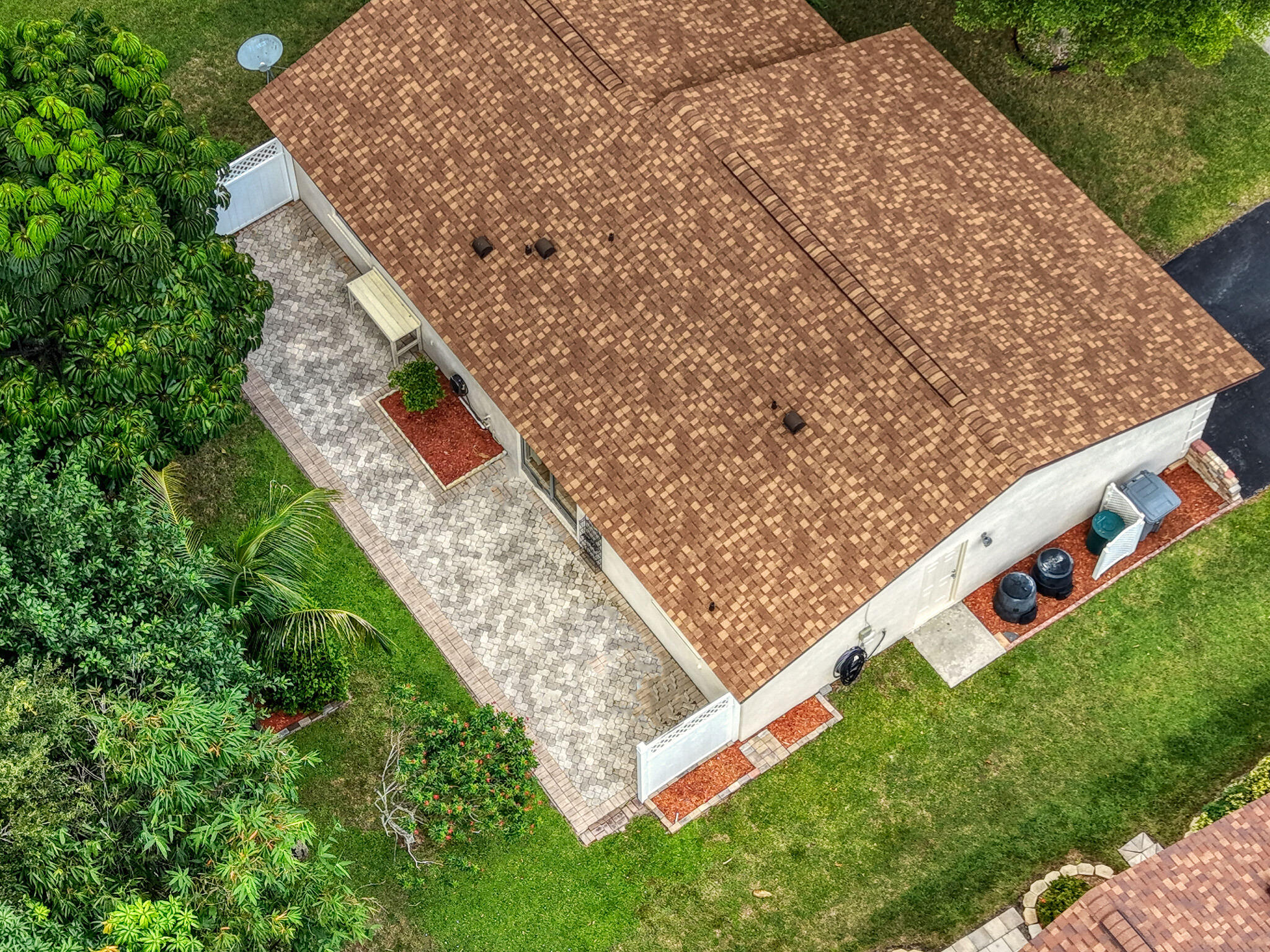10 Backyard (4)