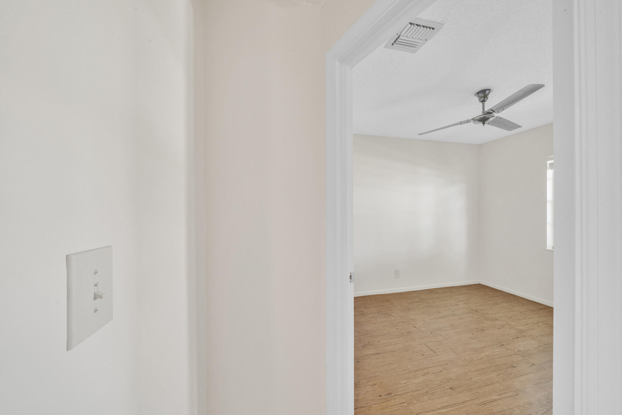 17 Guest Bedroom B (1)