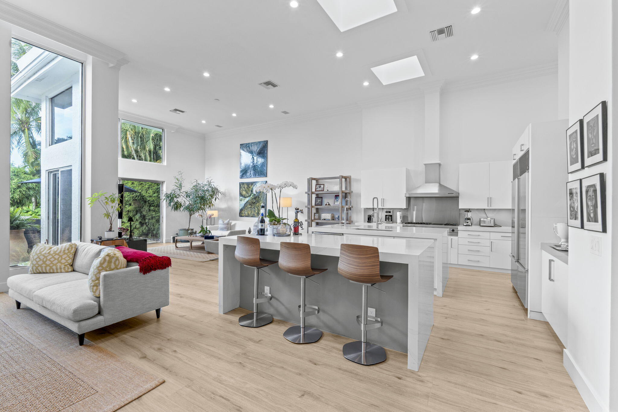 19-web-or-mls-A7409034
