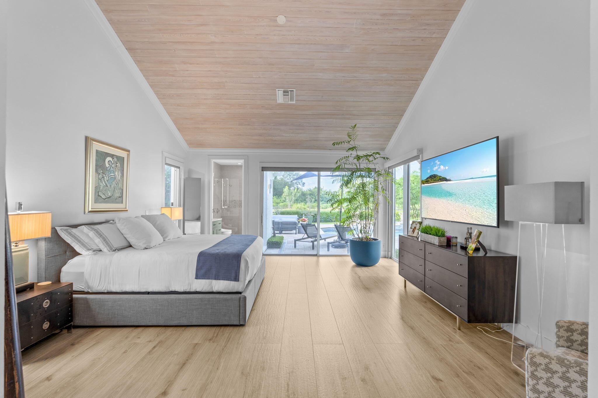 44-web-or-mls-A7409123
