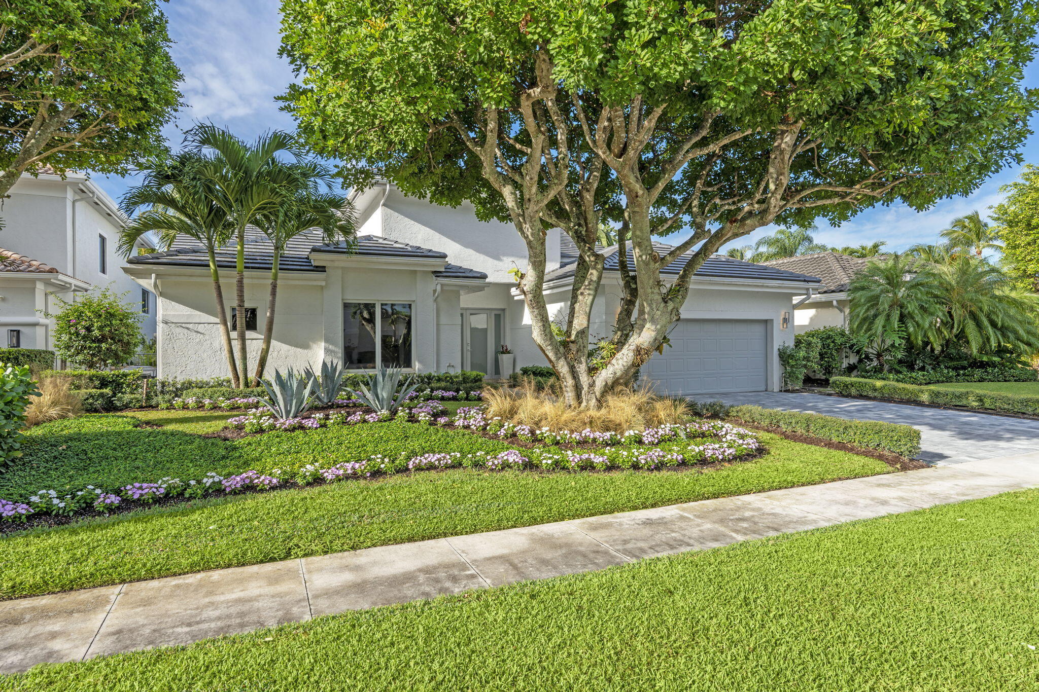 3-web-or-mls-A7408943