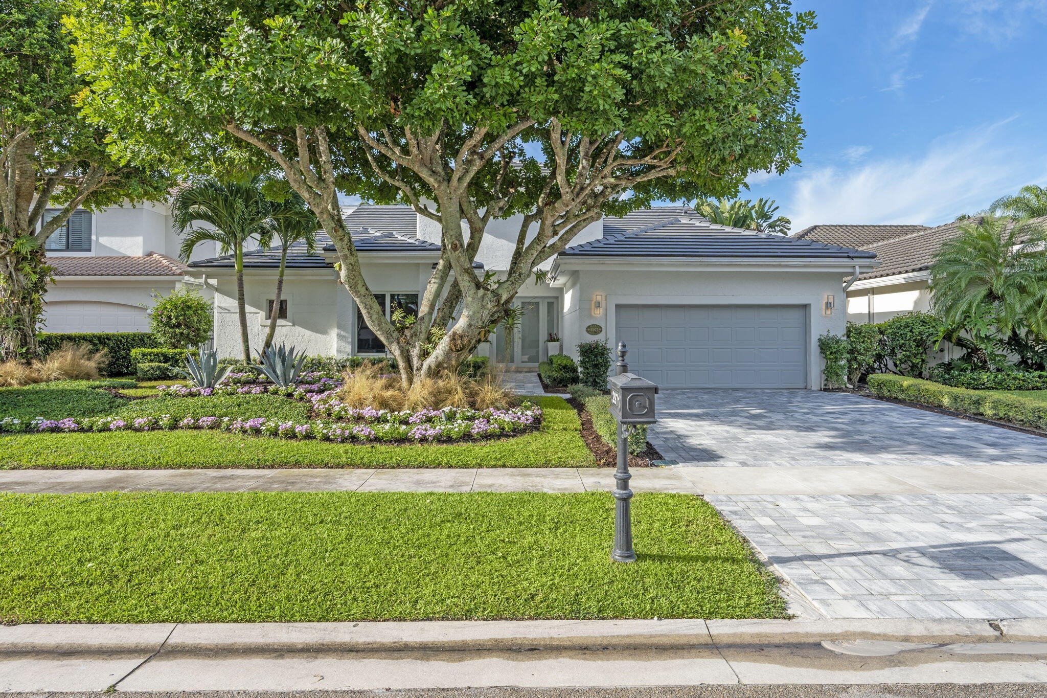 2-web-or-mls-A7408942 2-web-or-mls-A7408942