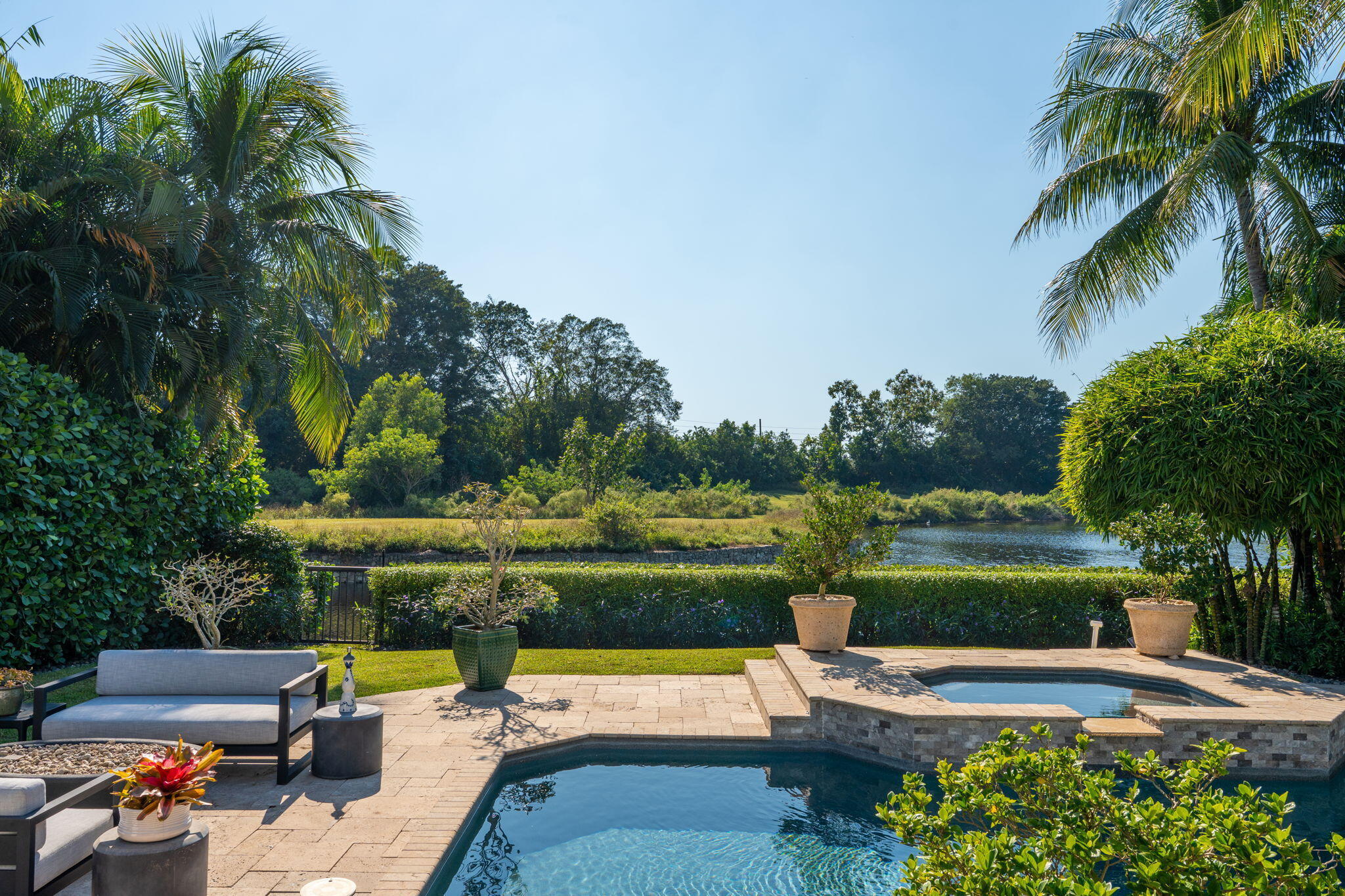 88-web-or-mls-A7400866