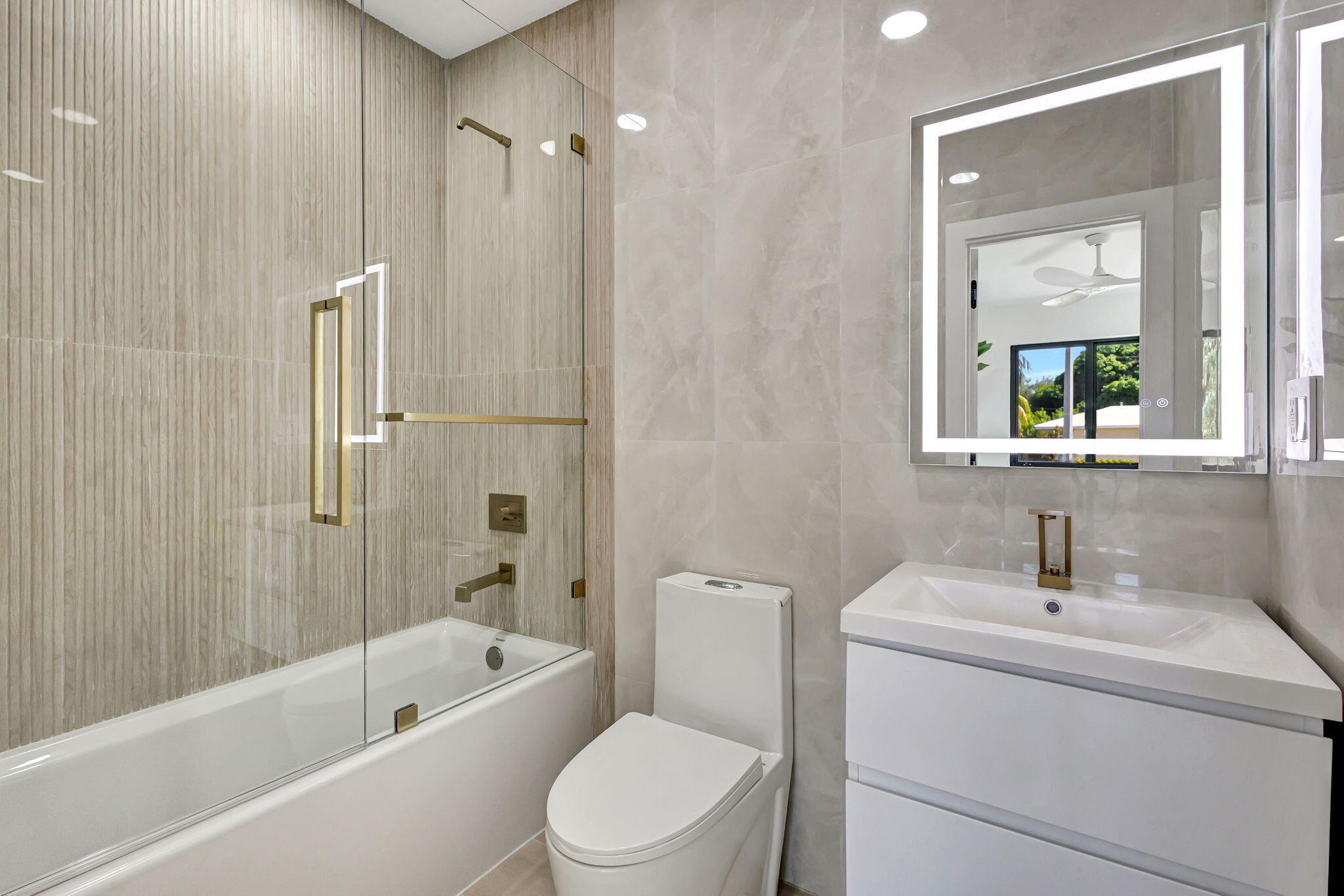 2nd Bathroom