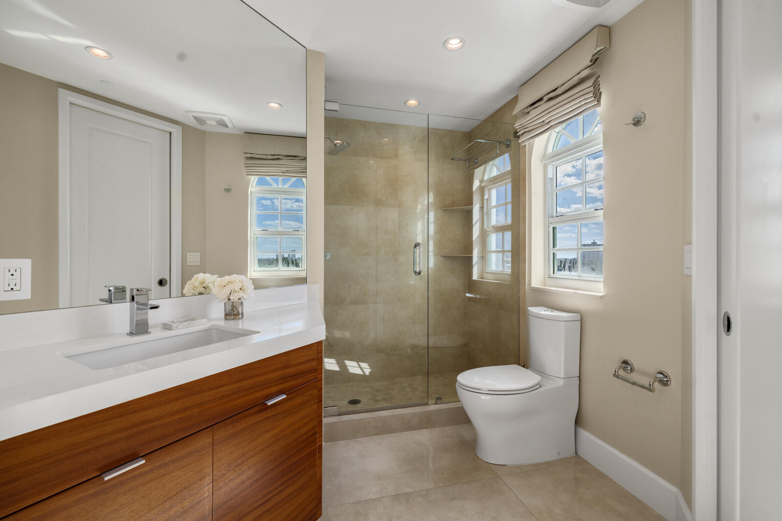 Guest Bathroom 2