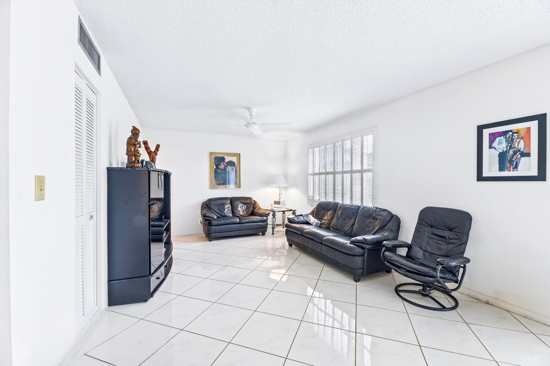 20261022 - 6260 South Falls Circle Drive