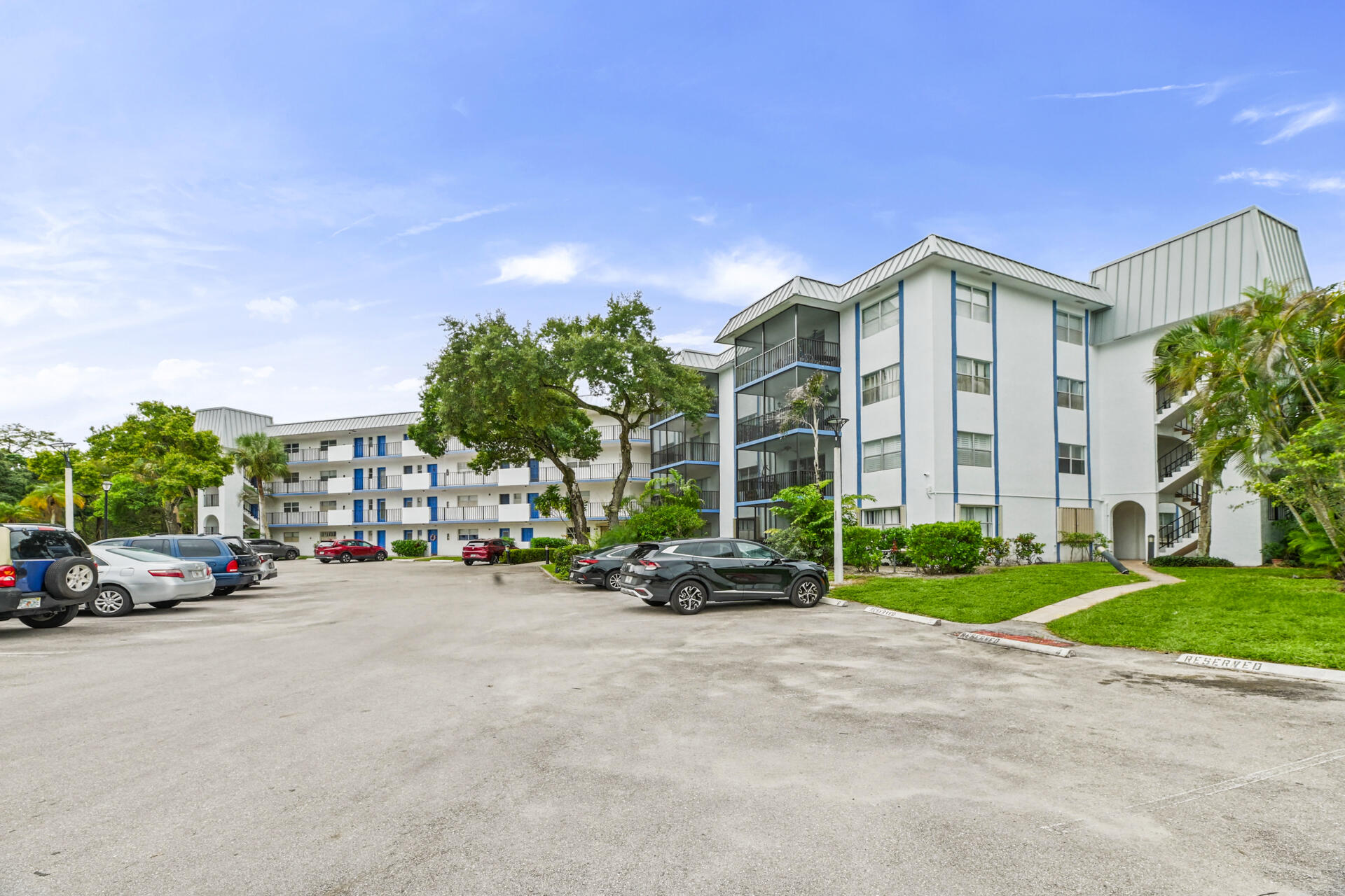 20261022 - 6260 South Falls Circle Drive