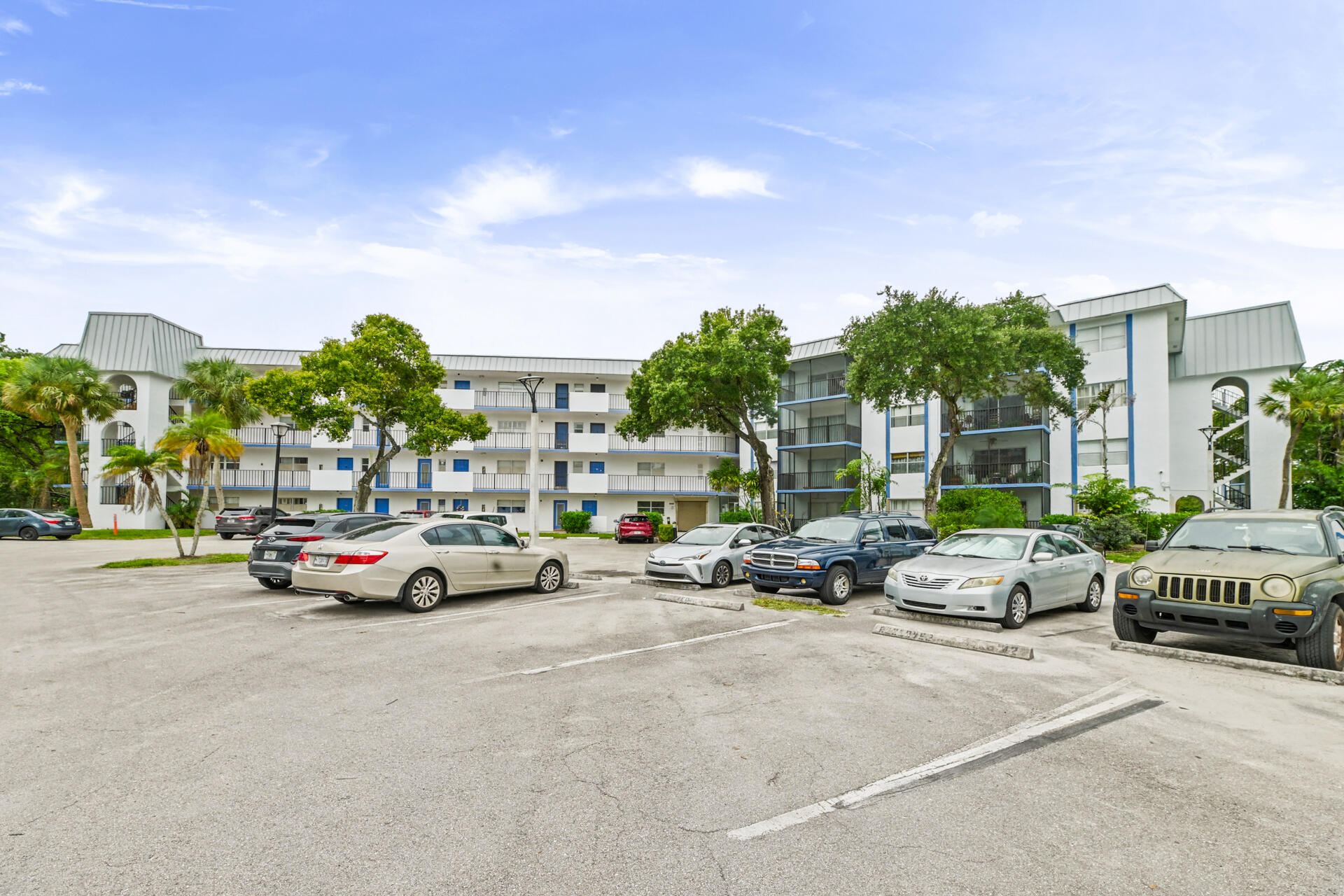 20261022 - 6260 South Falls Circle Drive