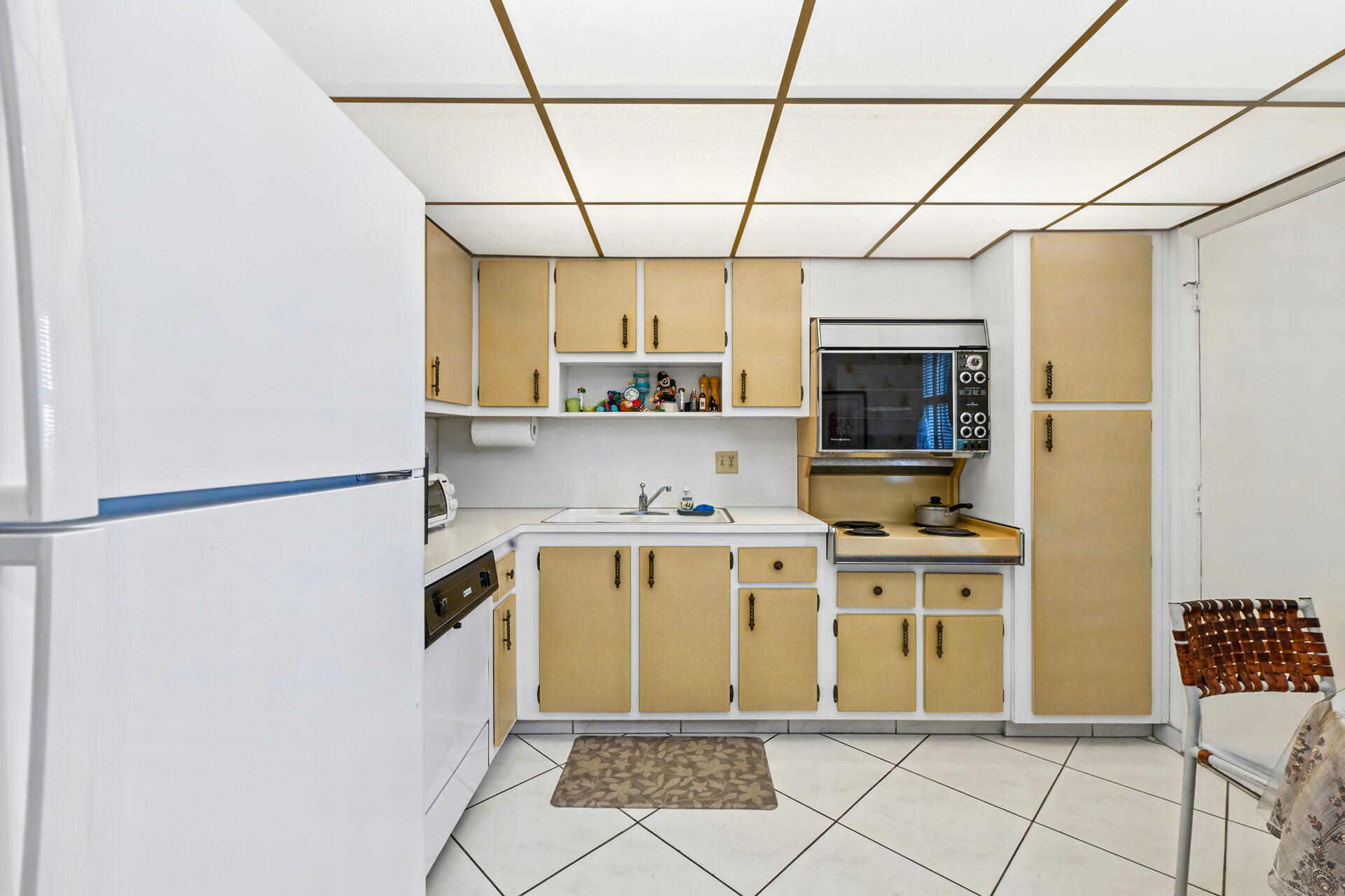 20261022 - 6260 South Falls Circle Drive