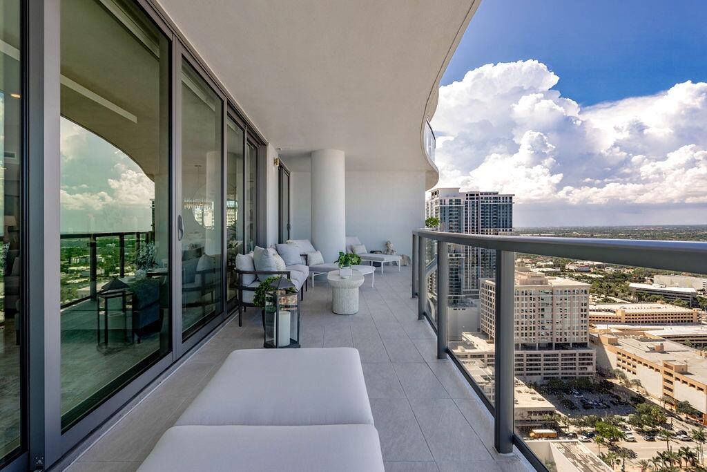 11 Terrace with North Views, Natural Lig