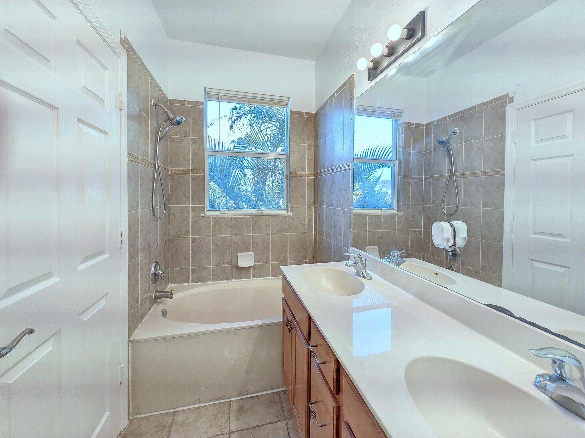 13_12_master_bath
