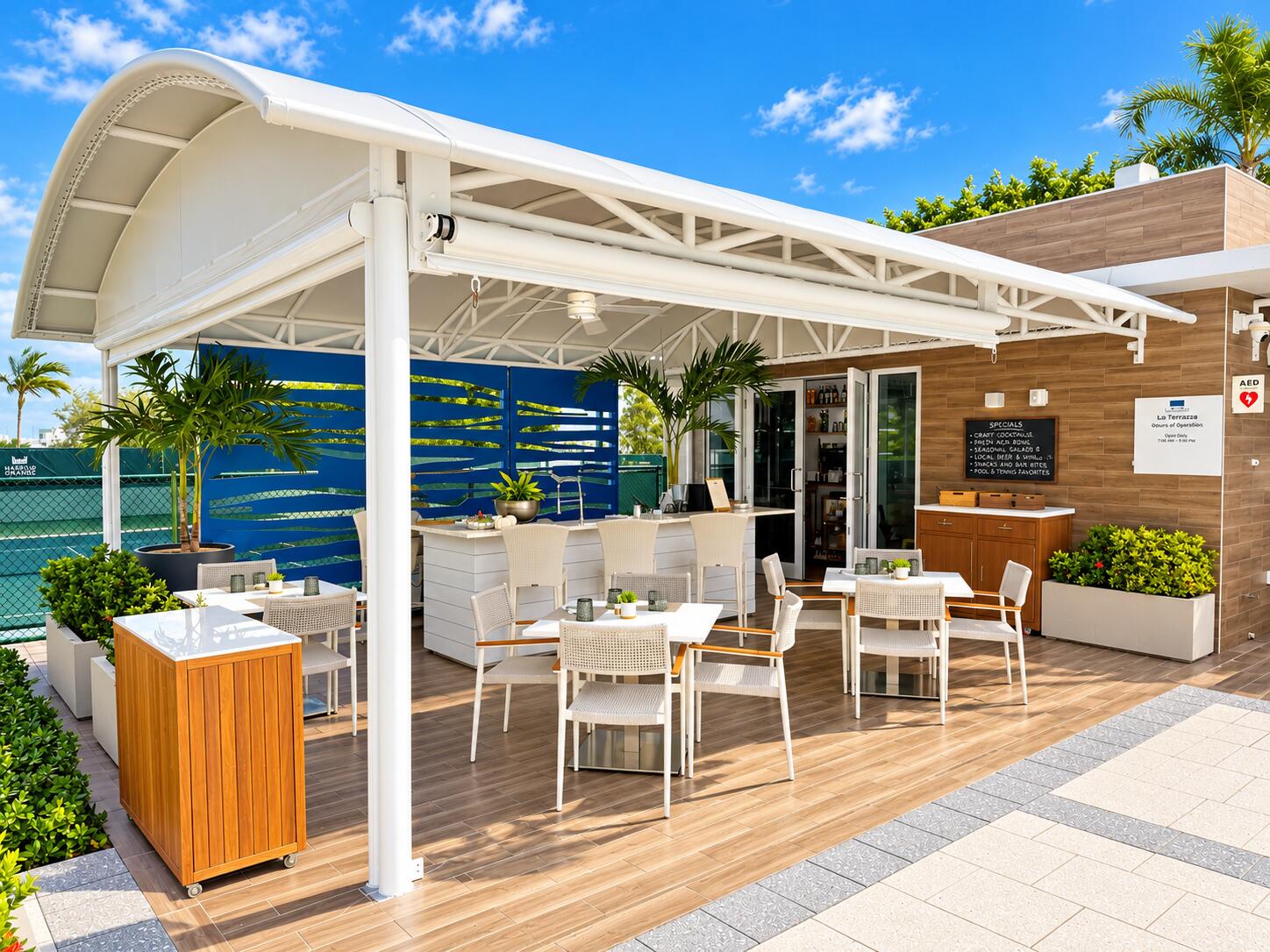 Poolside Bar-Restaurant
