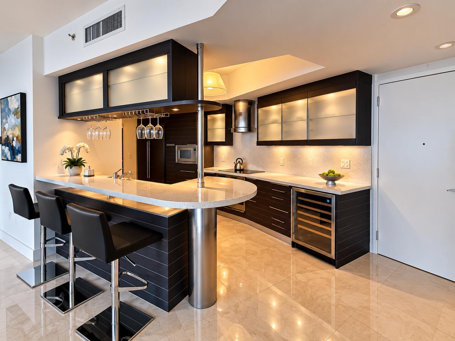 Kitchen with Breakfast Bar