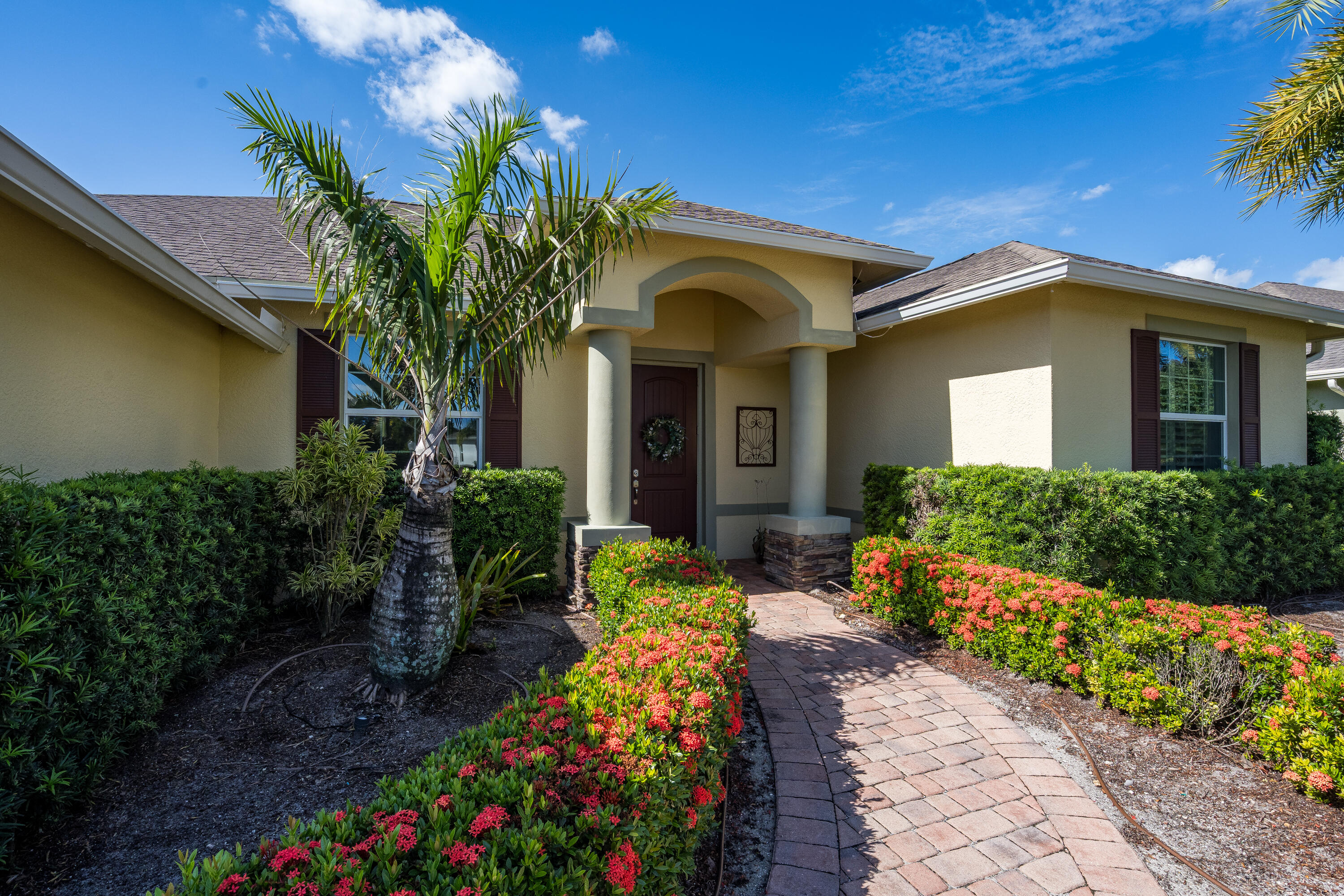 460 SW Vista Lake Drive-16
