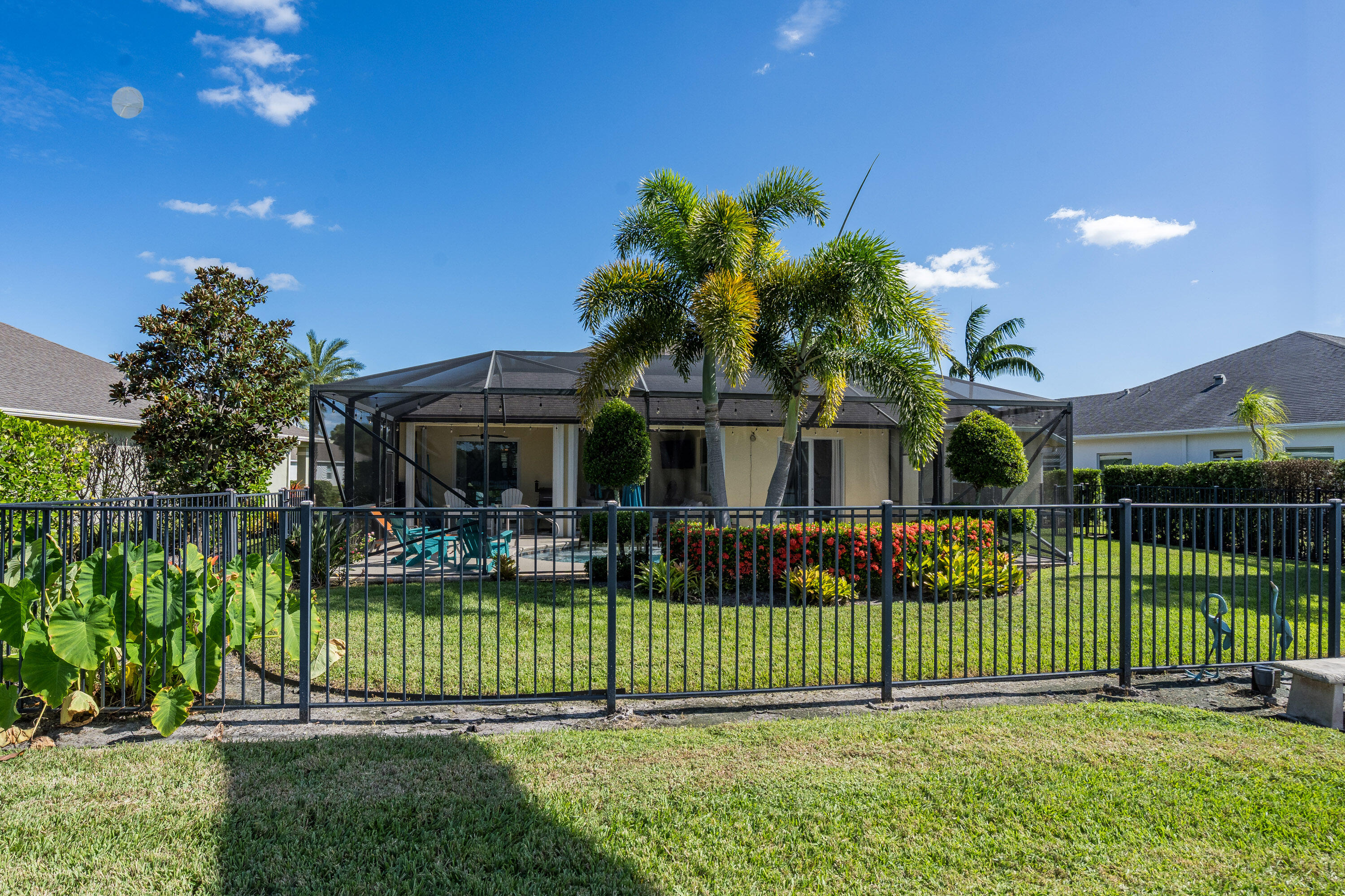 460 SW Vista Lake Drive-10