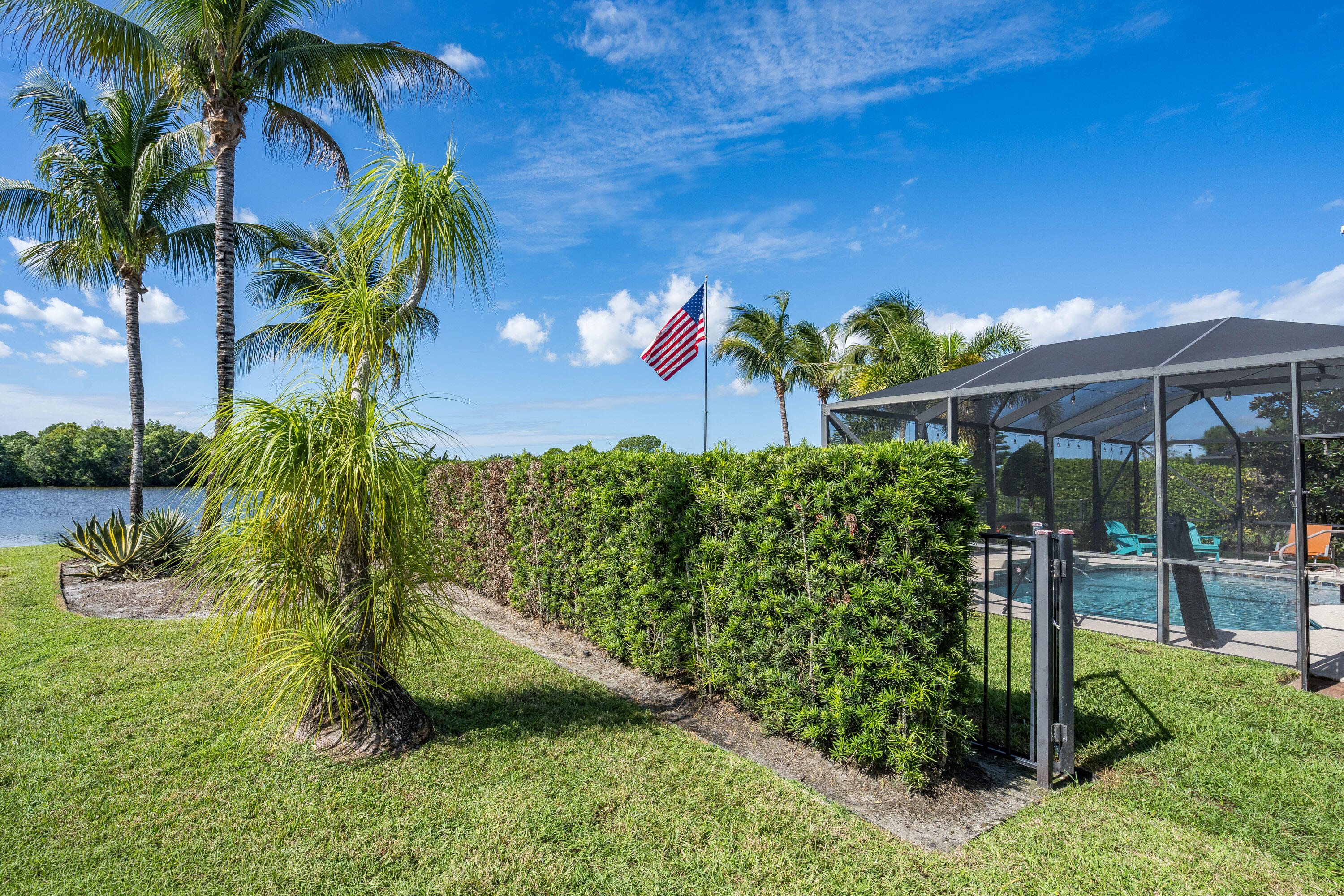 460 SW Vista Lake Drive-12