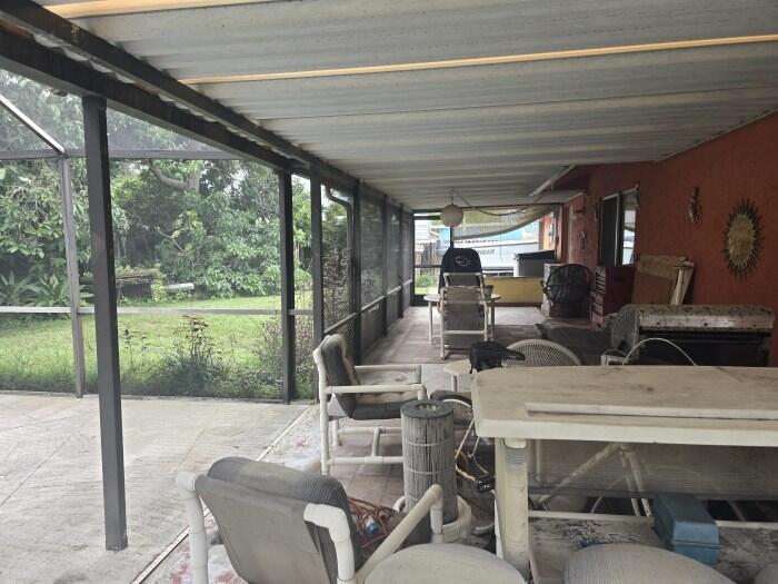 Screen Patio Area