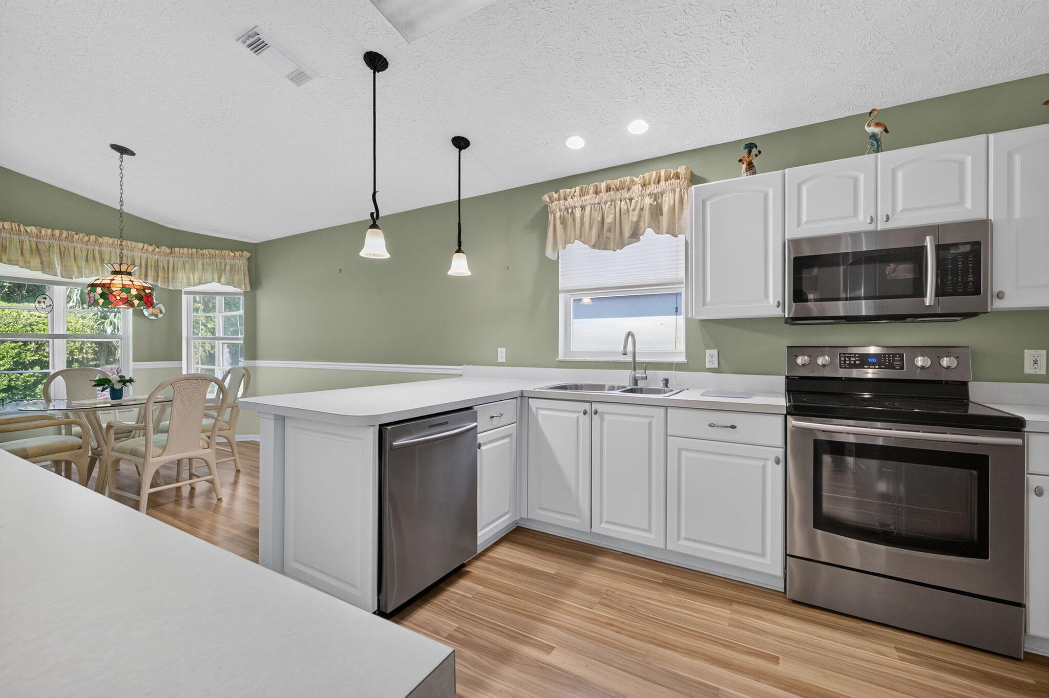 10-web-or-mls-3A5A4339