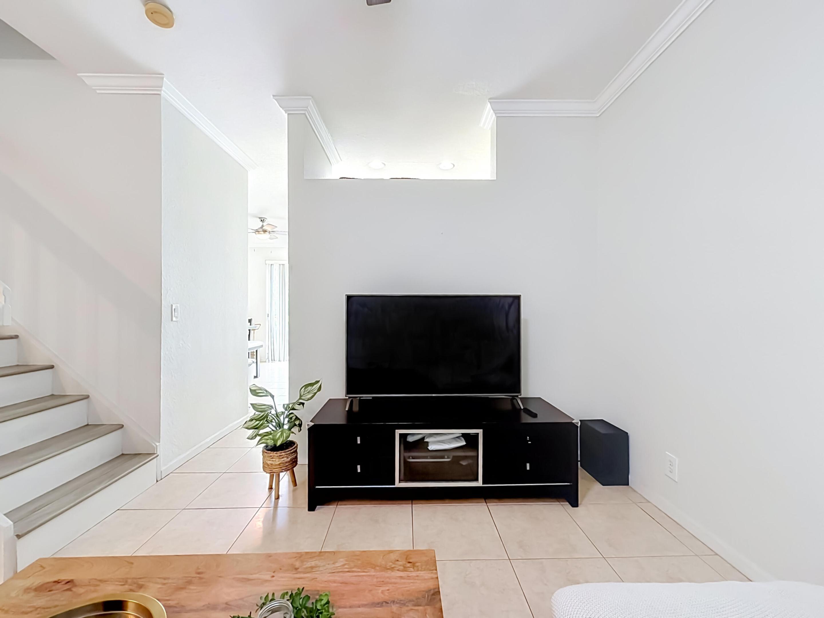11734 NW 47th Drive-29