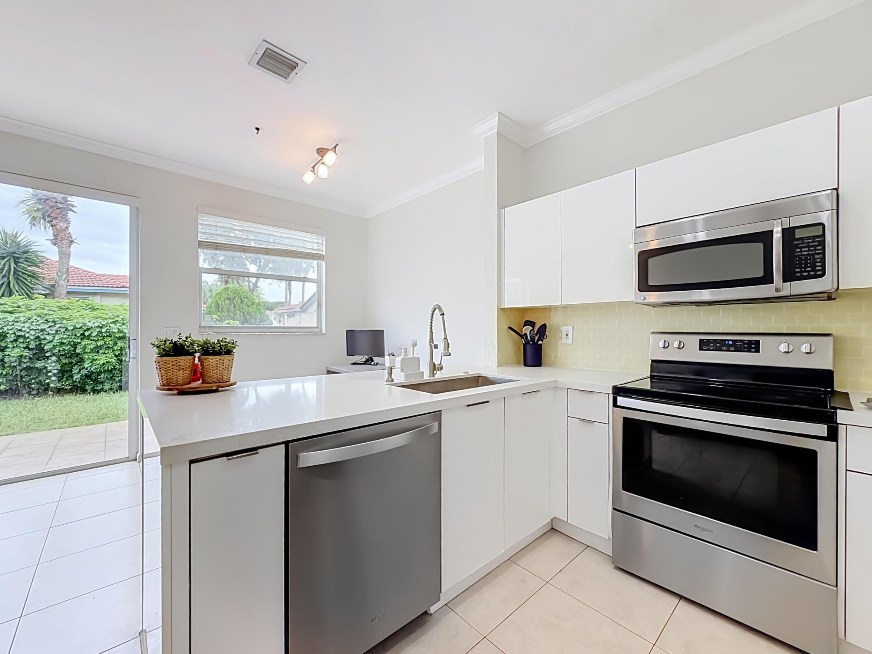 11734 NW 47th Drive-32