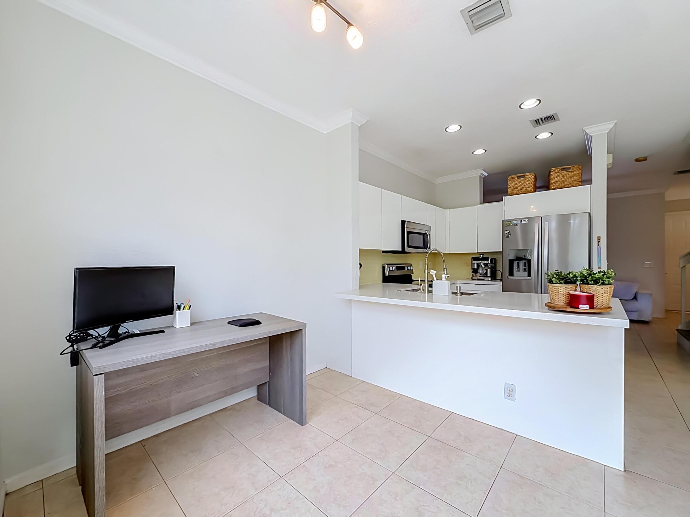 11734 NW 47th Drive-49