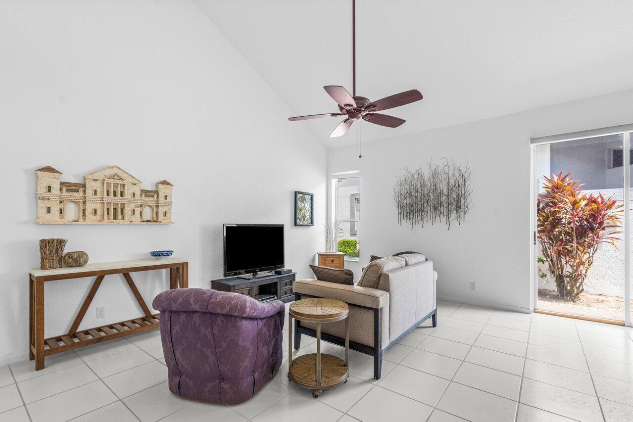 021-11614CreeksideDrive-BoyntonBeach-FL-
