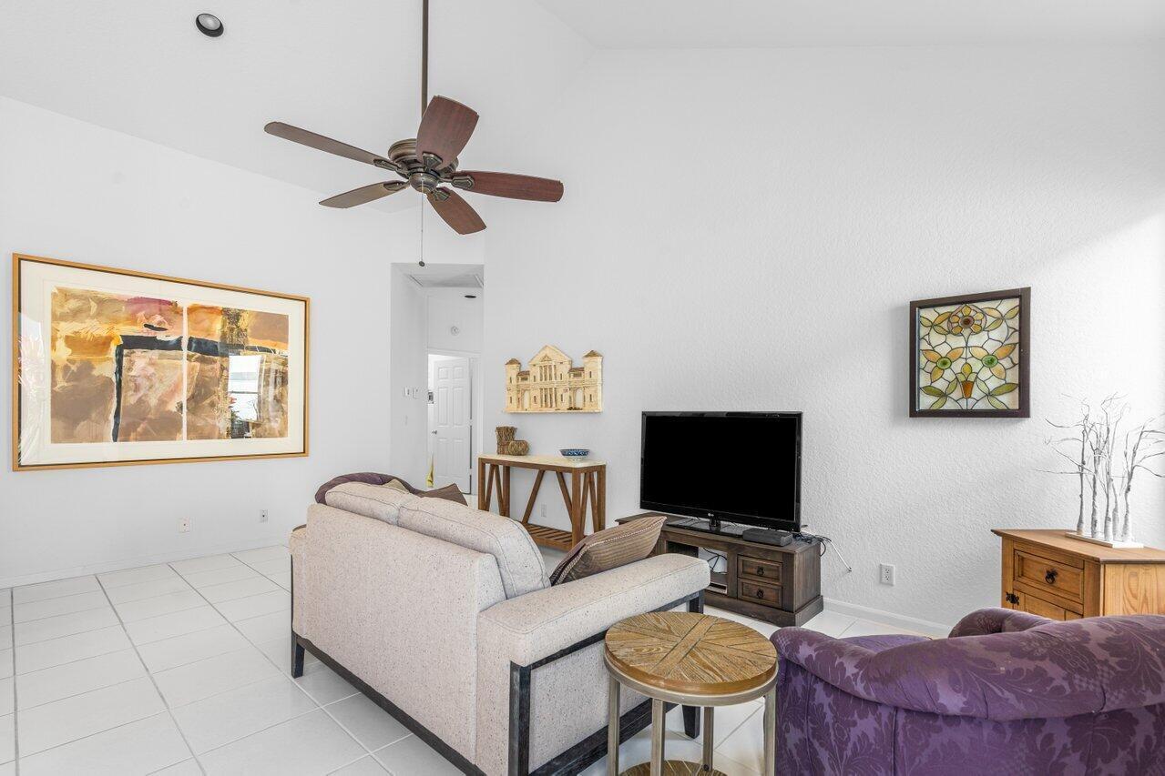 022-11614CreeksideDrive-BoyntonBeach-FL-