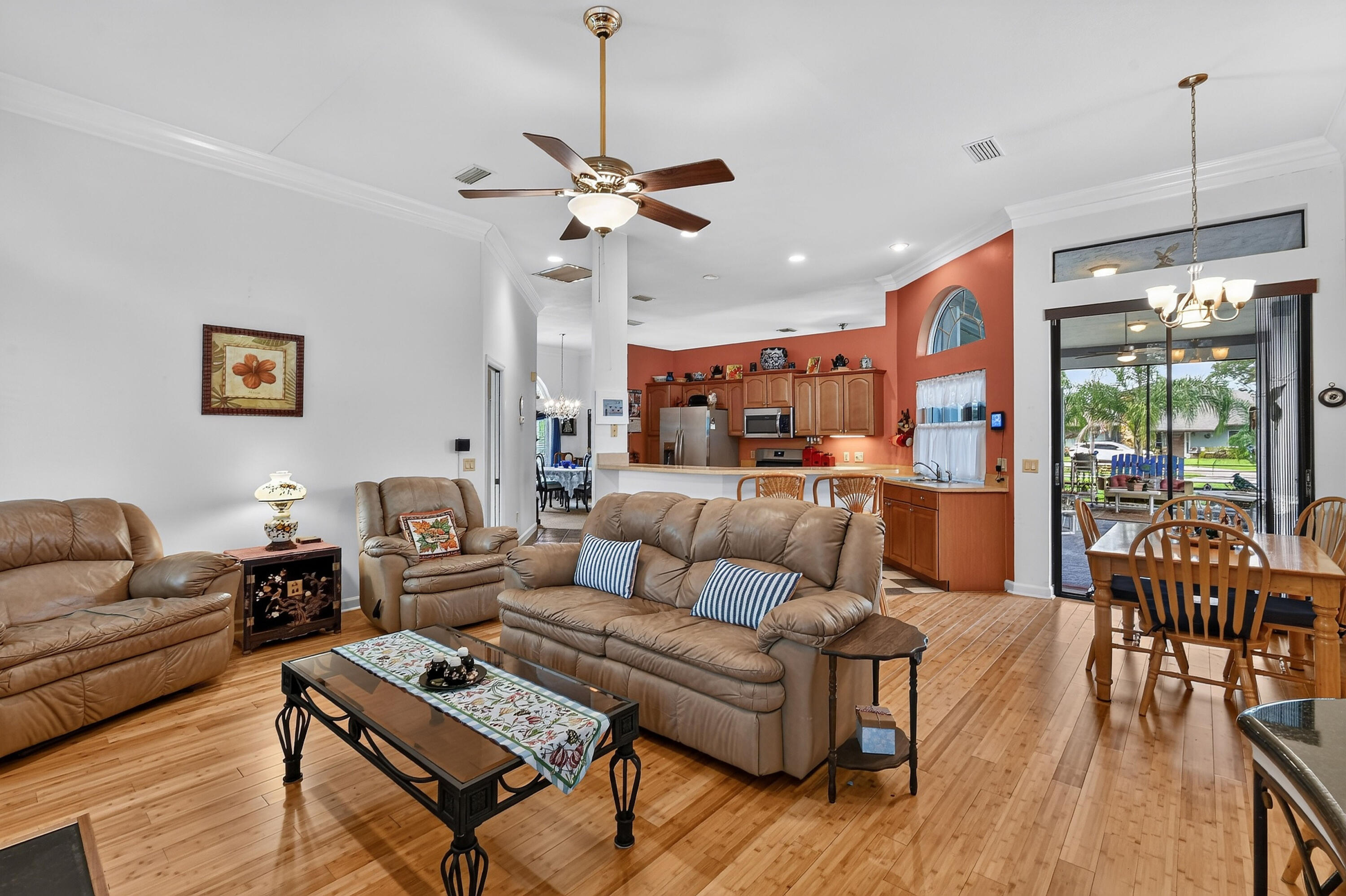6508KingsHwy(17)