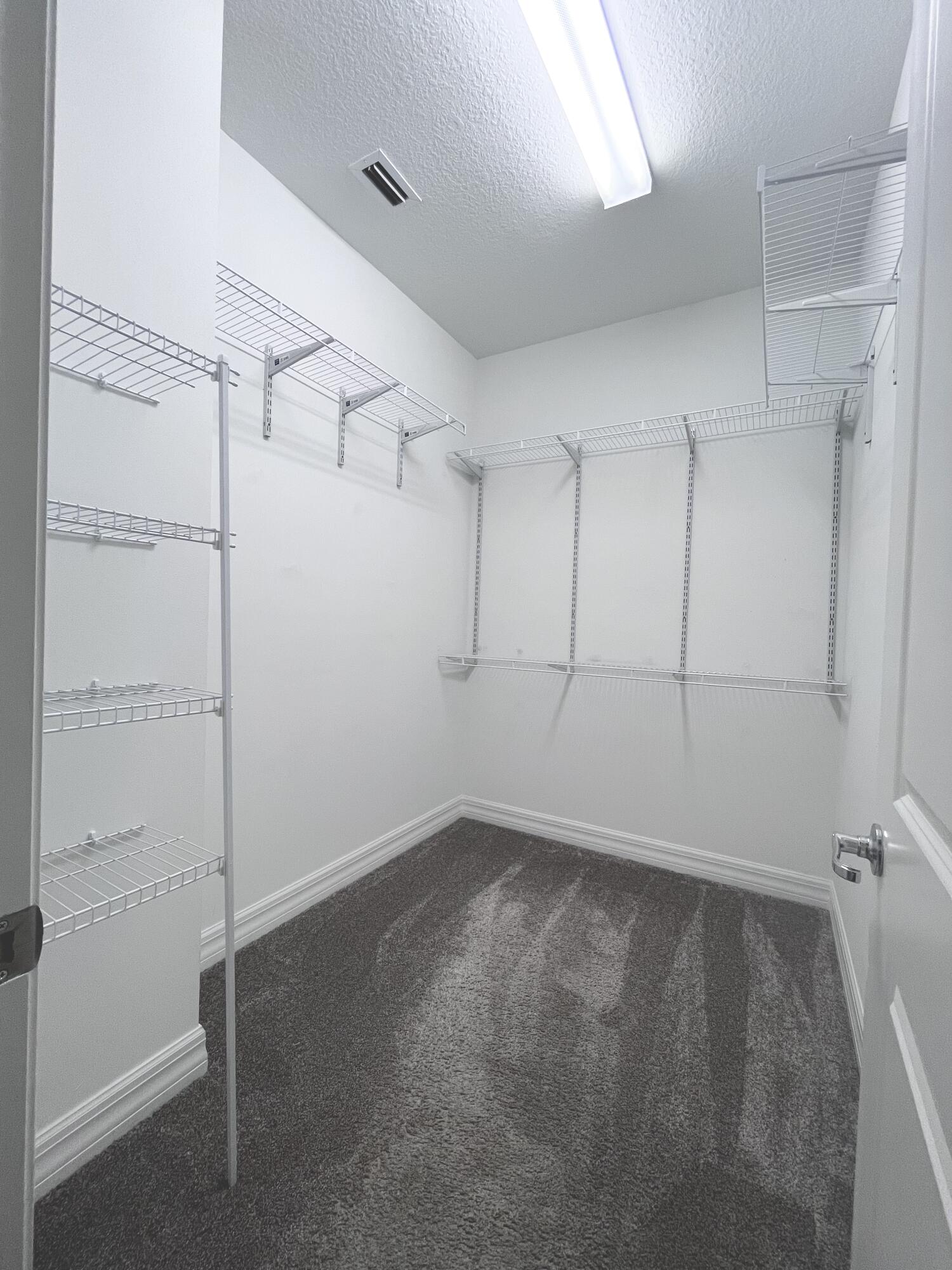 Ownersuite Walk-In Closet