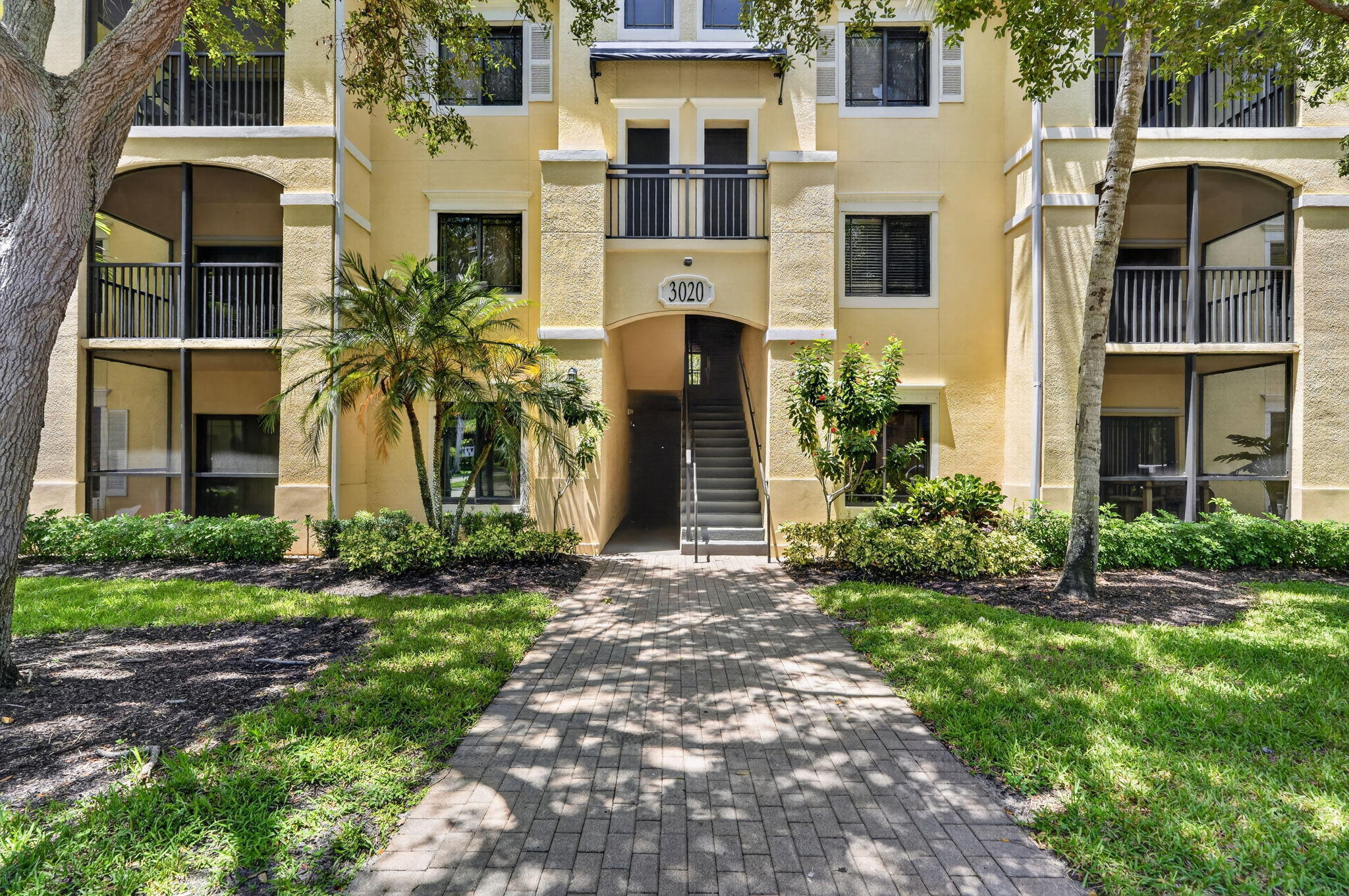 2-web-or-mls-1-web-or-mls-_MLP8343