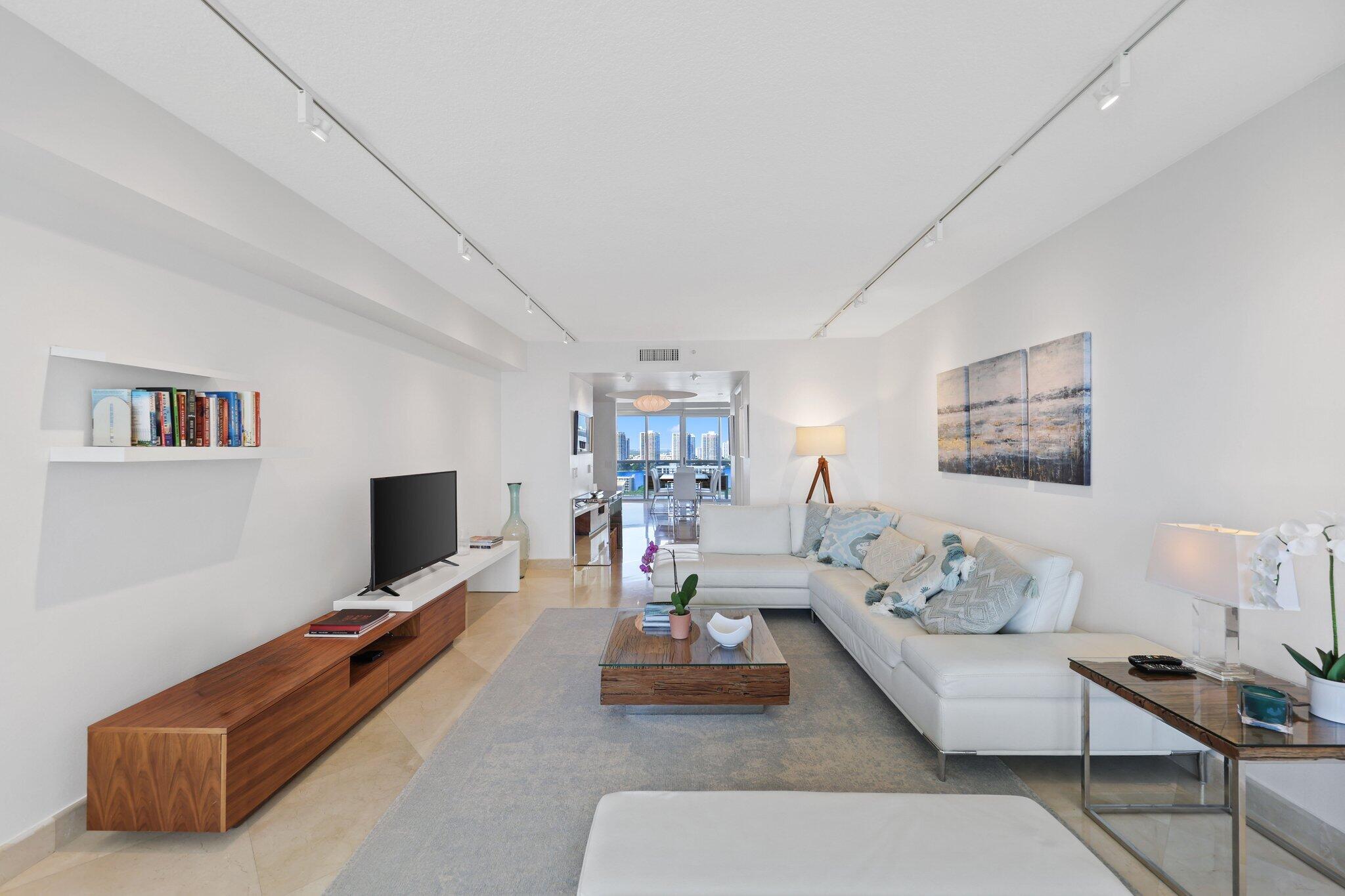 17555 Collins Ave Sunny Isles Beach - 35