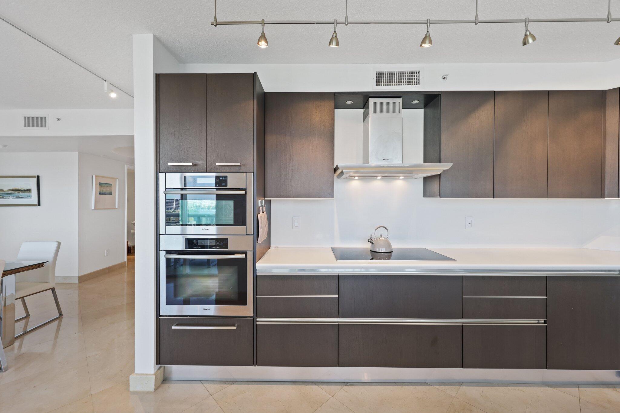 17555 Collins Ave Sunny Isles Beach - 27