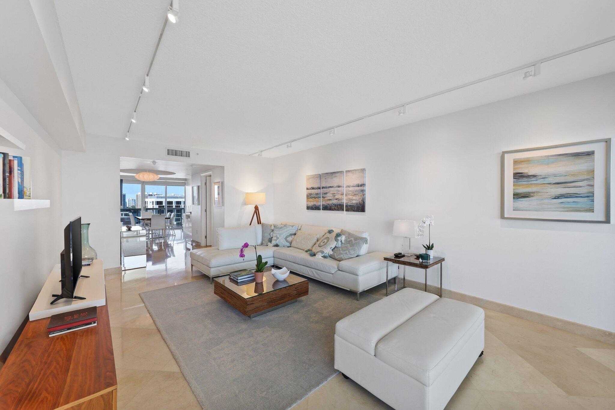 17555 Collins Ave Sunny Isles Beach - 34