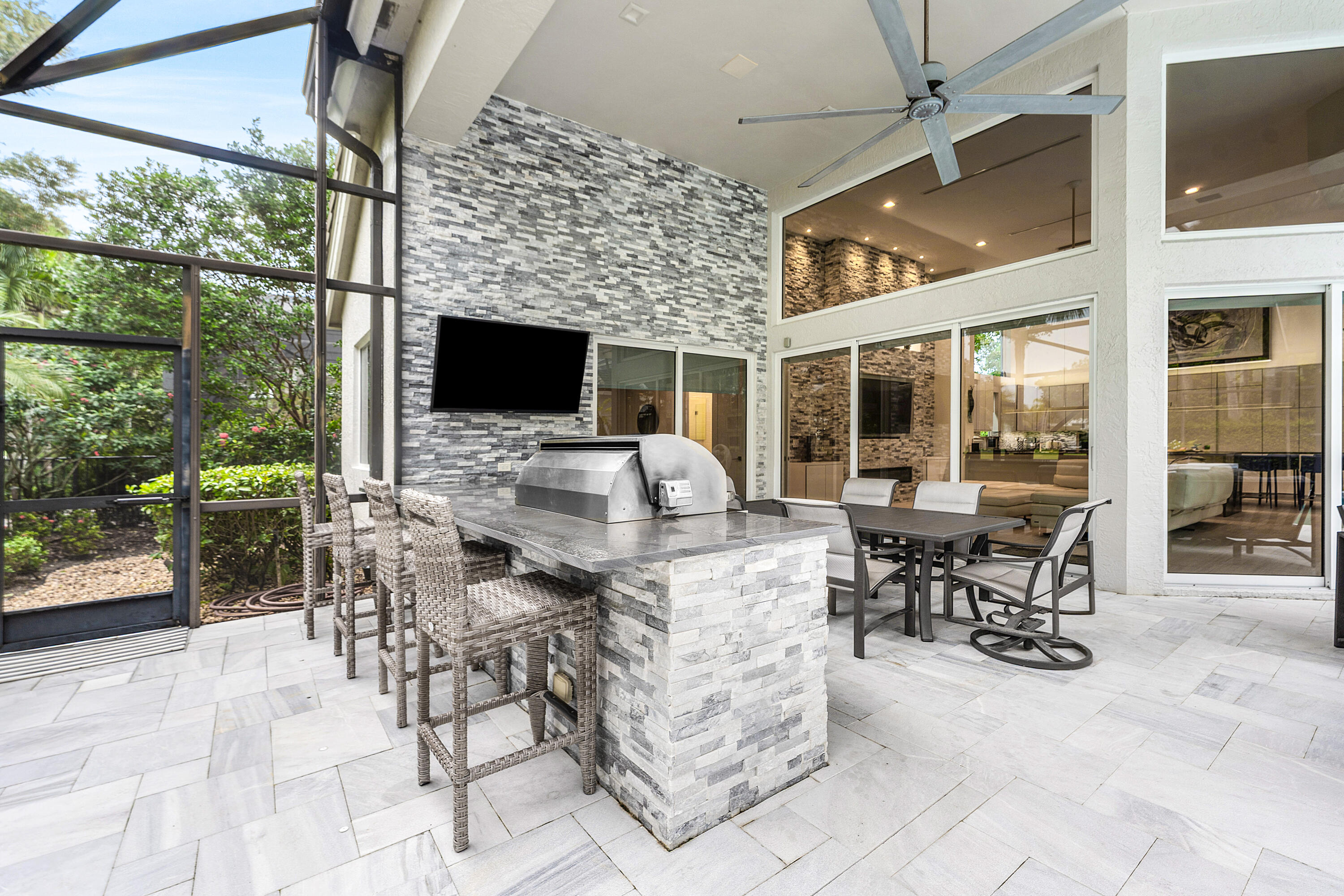Outdoor Kitchen
