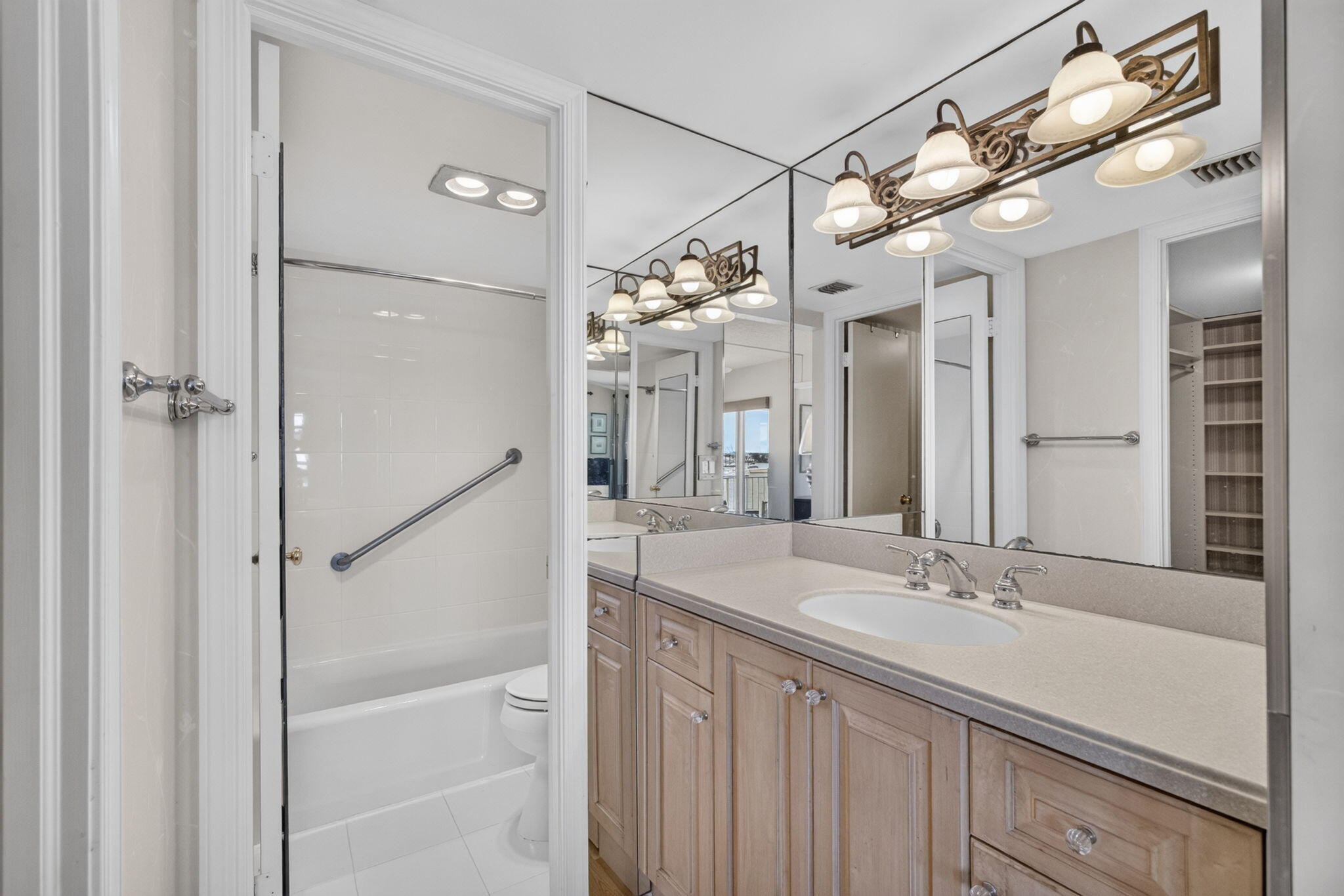 25-web-or-mls-5D1A2221