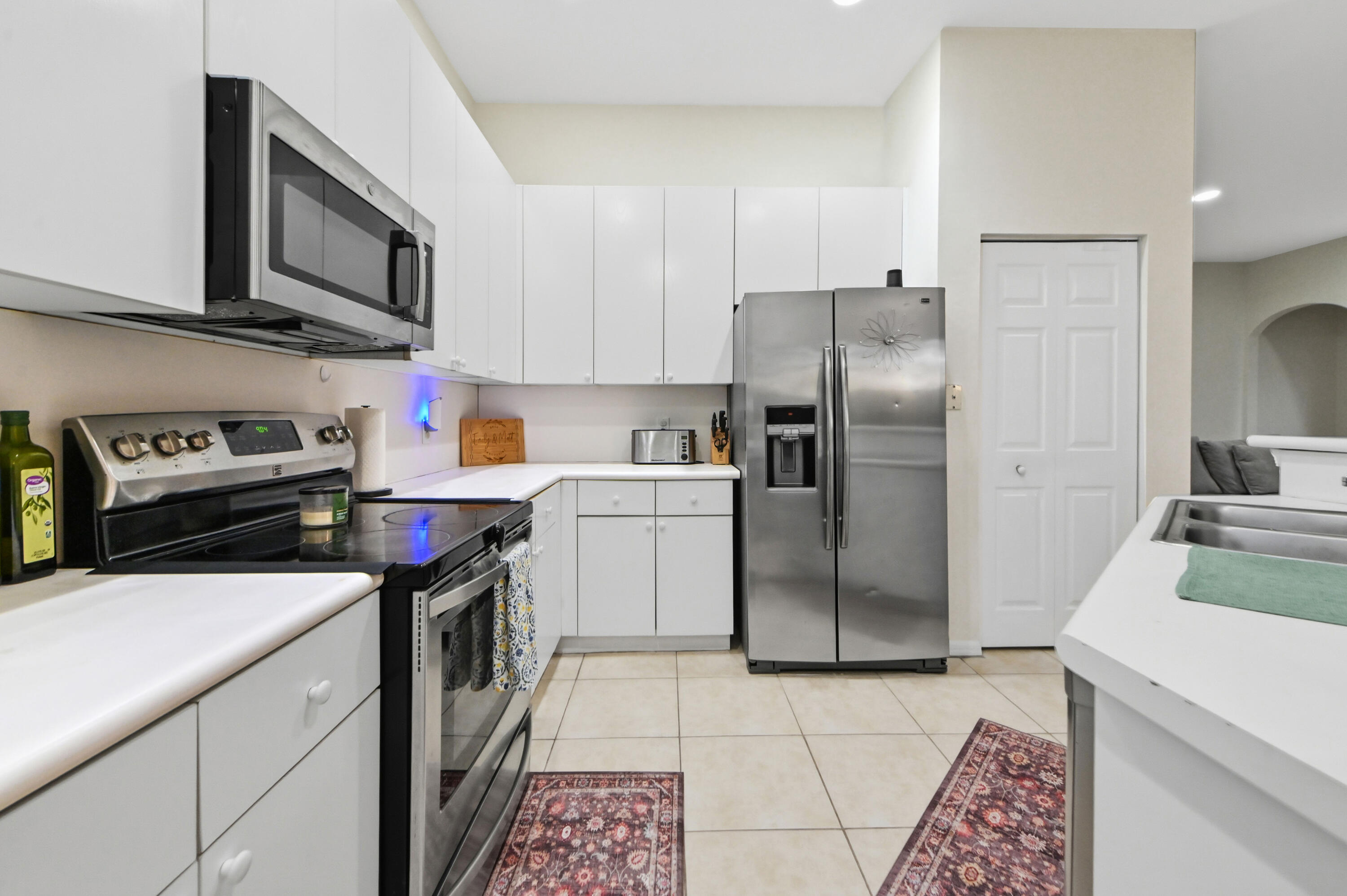 18 Kitchen 012