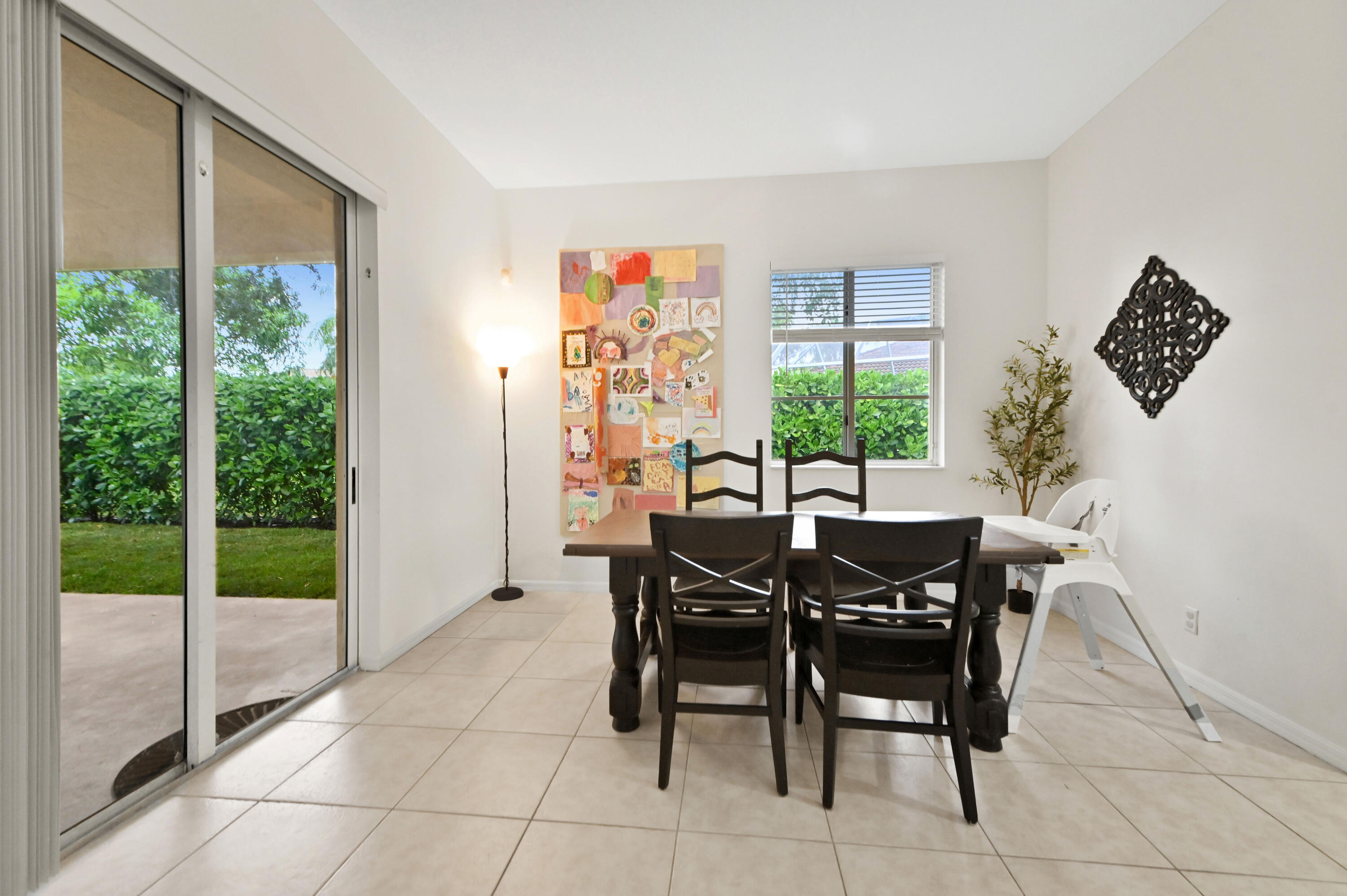 15 Dining area 02
