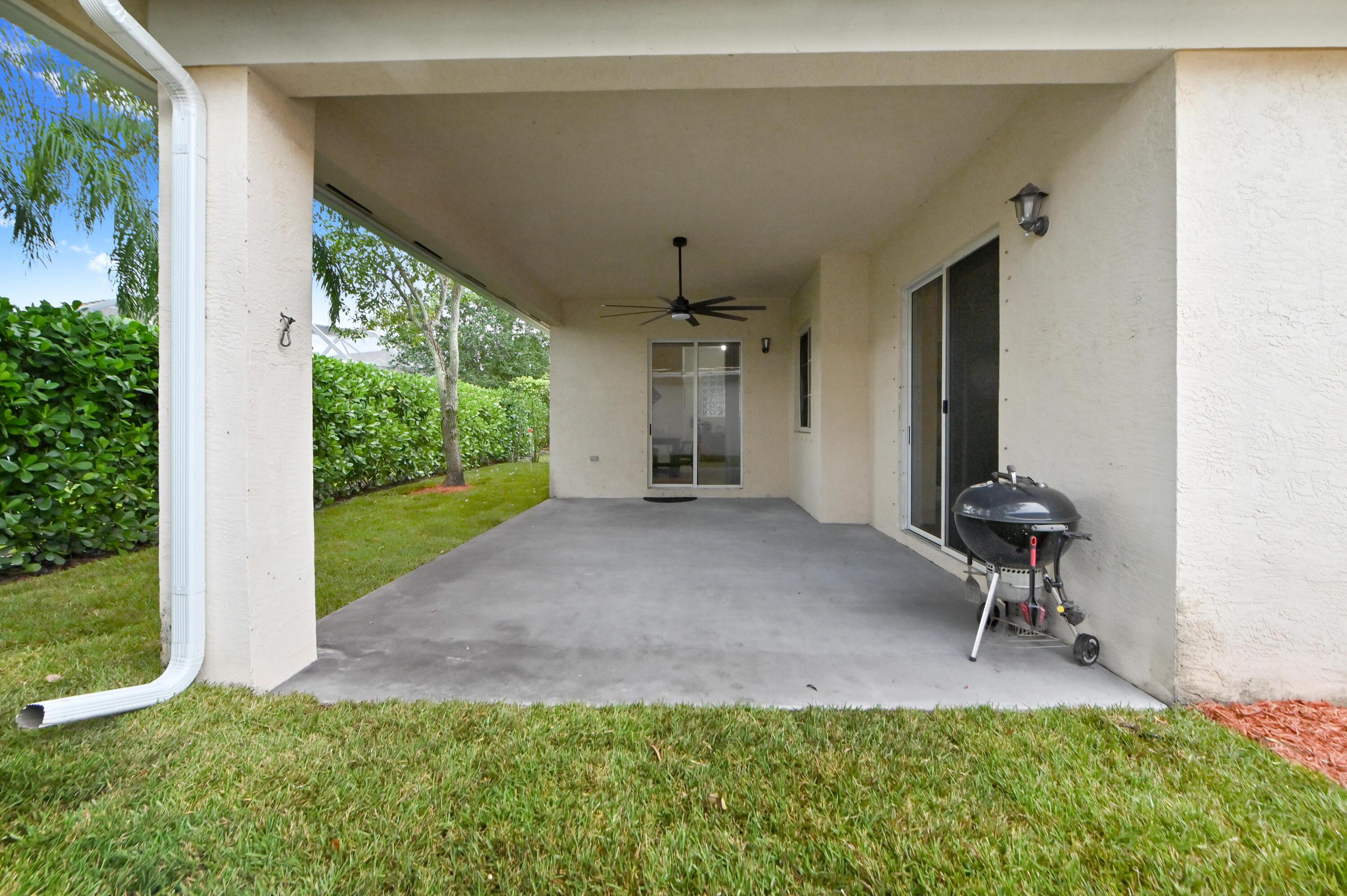 34 patio 01