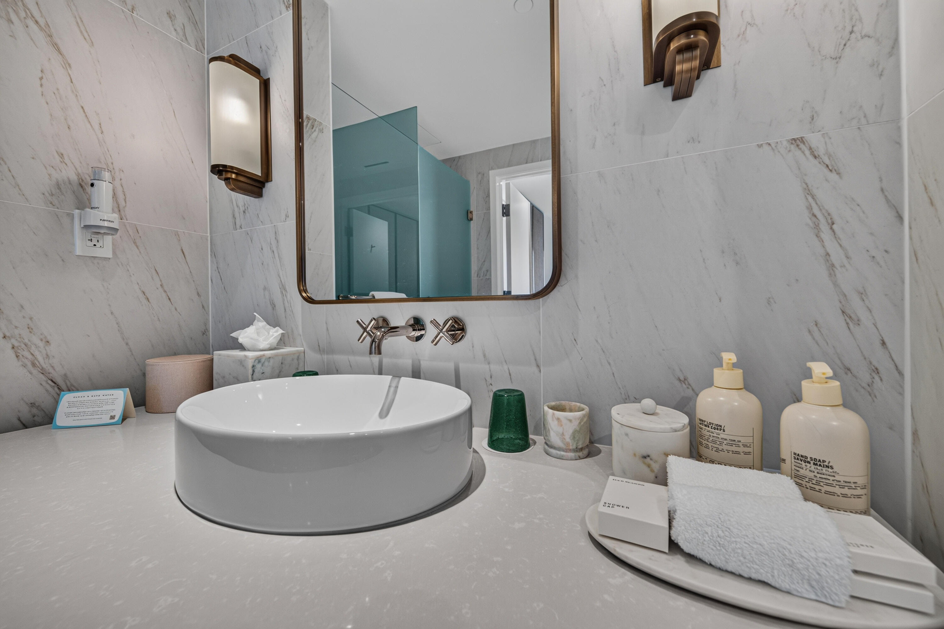 2nd King Guestsuite Bathroom