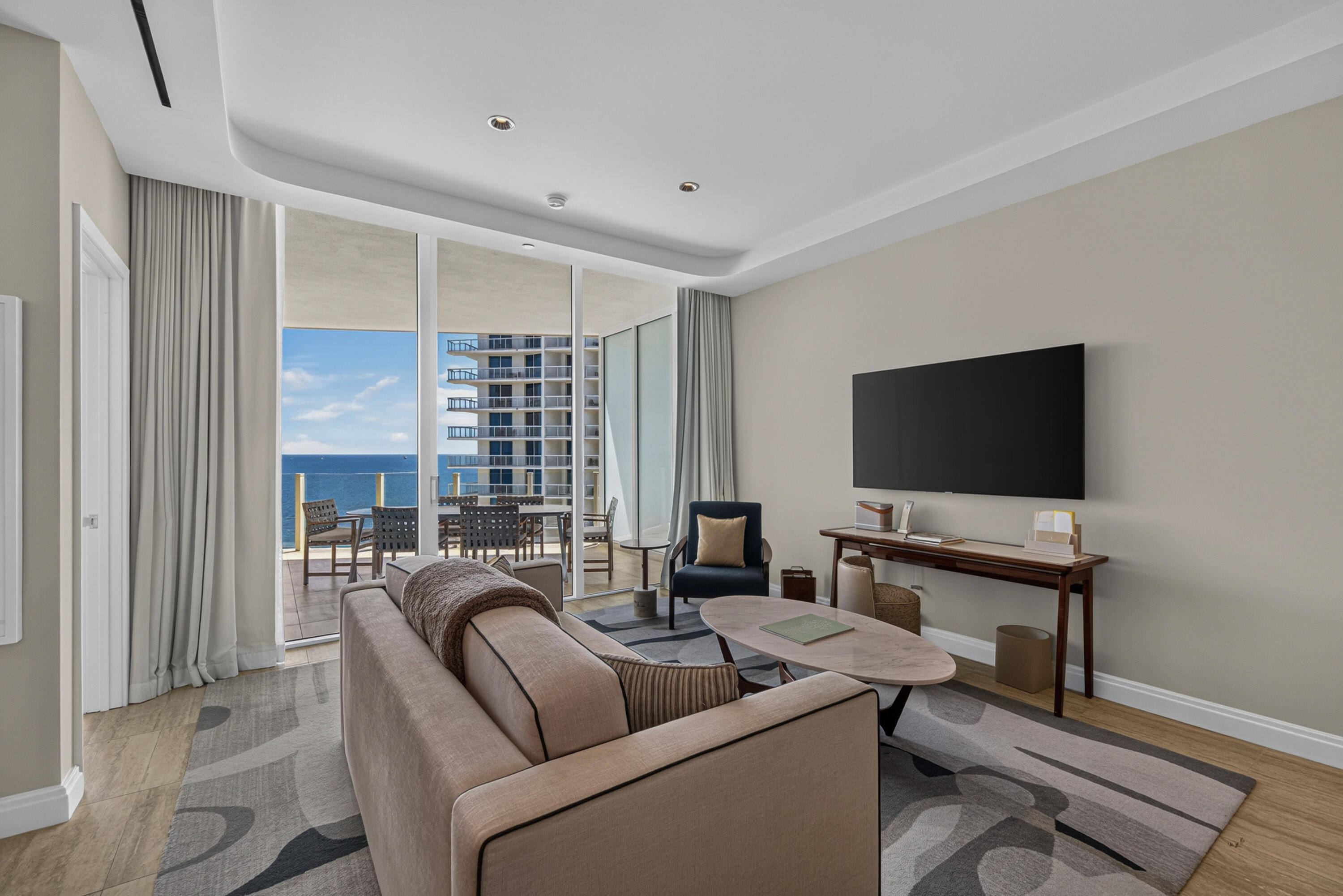 Four Seasons 1405-92