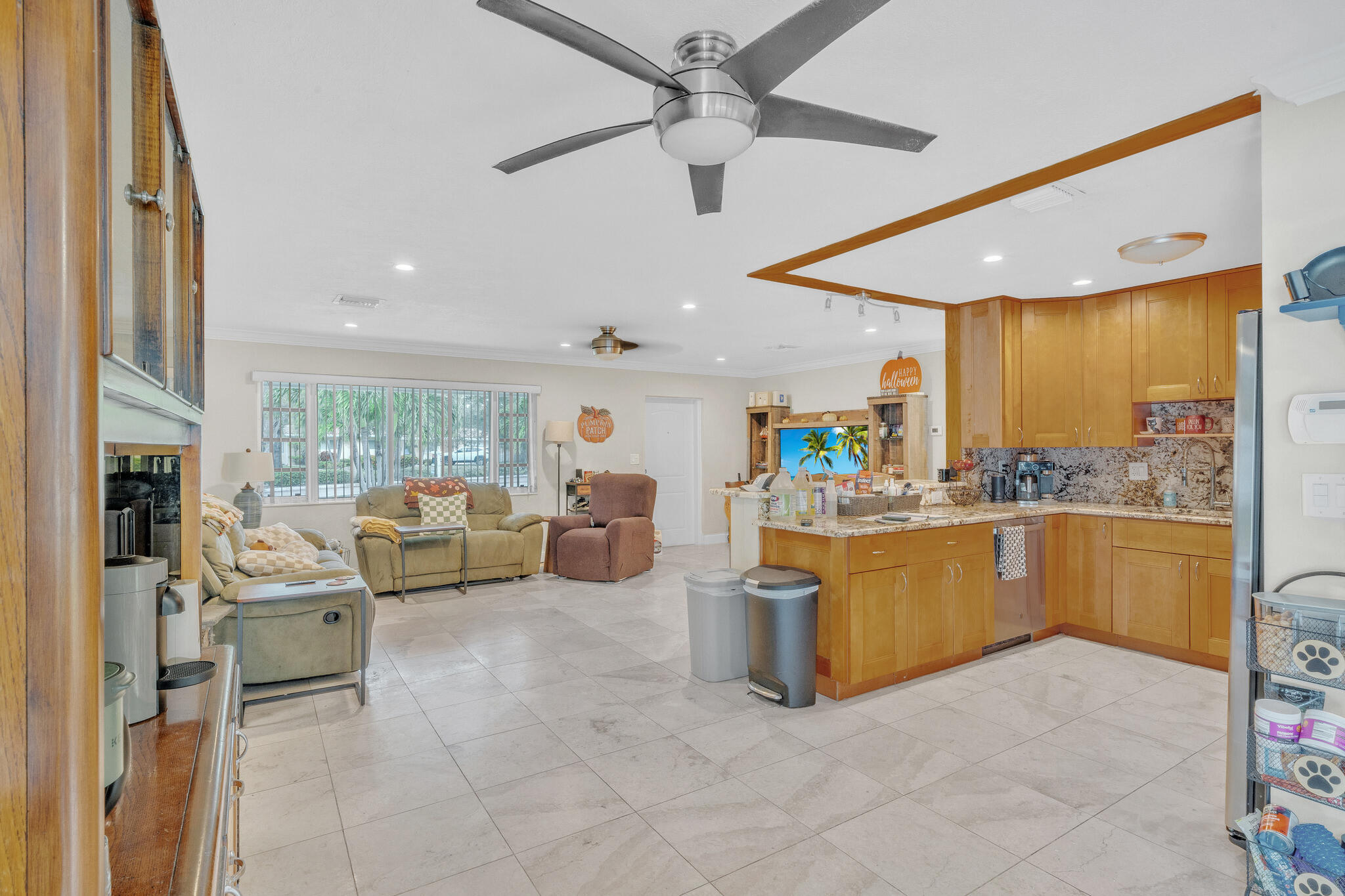 8 Kitchen