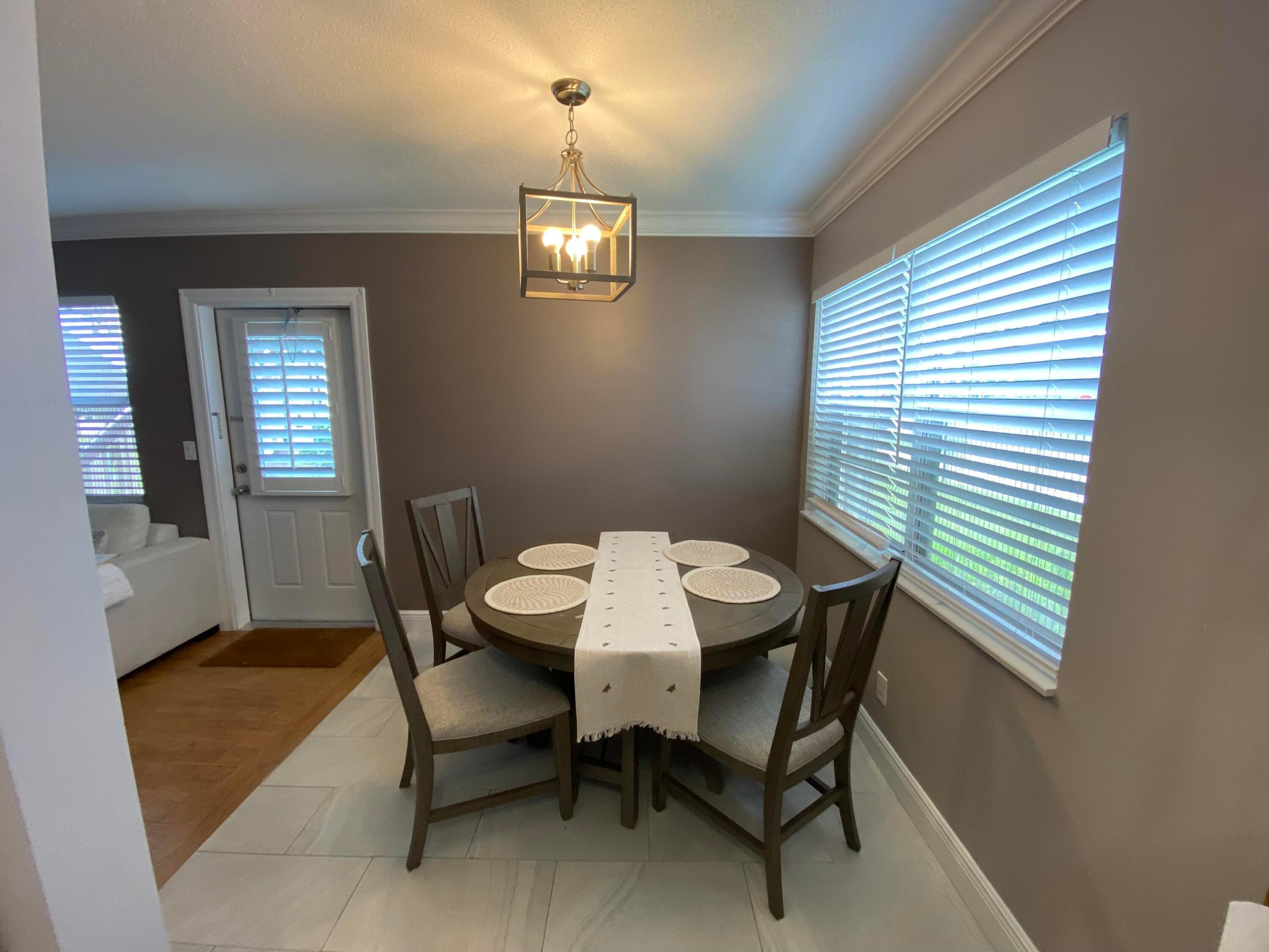 Dinning Room 4