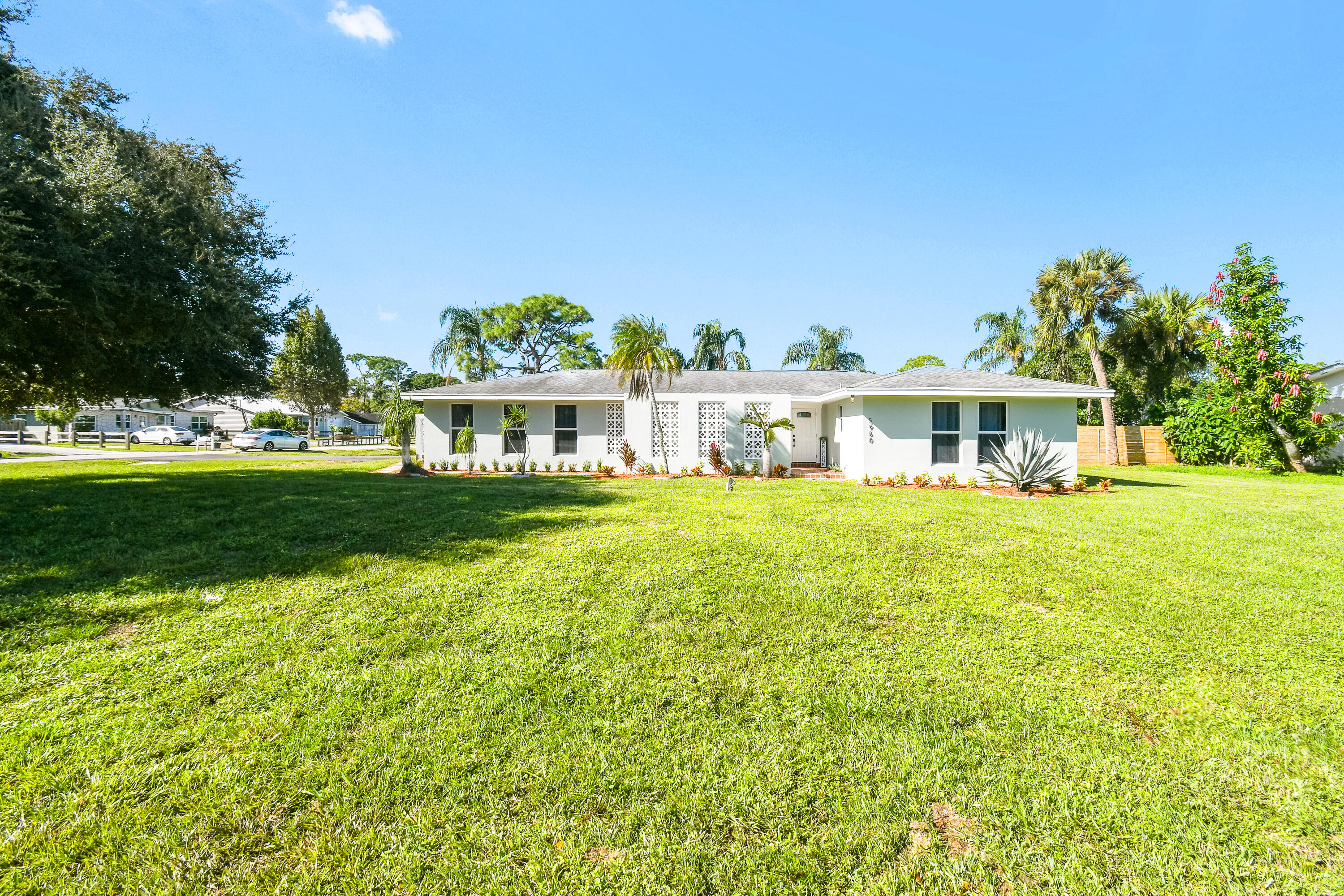 Hughe lot front exterior