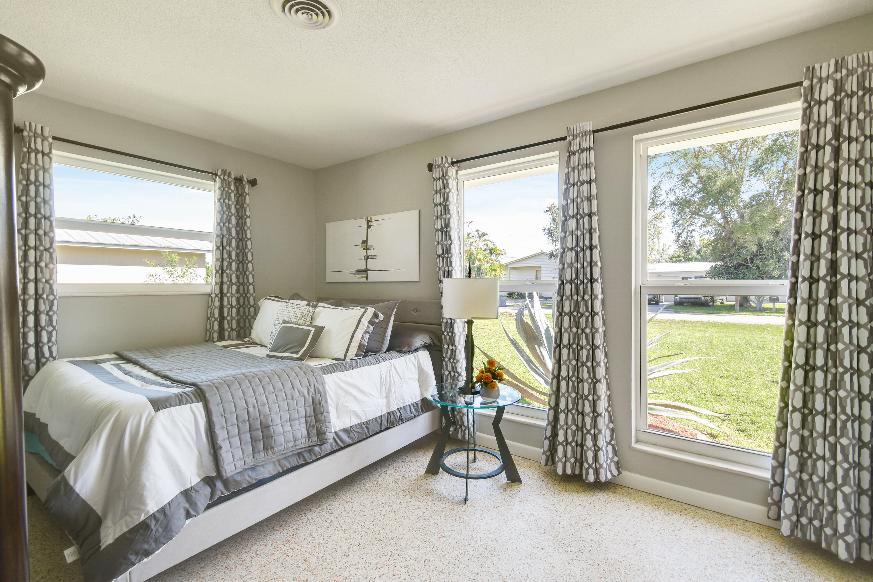 Second guest bedroom